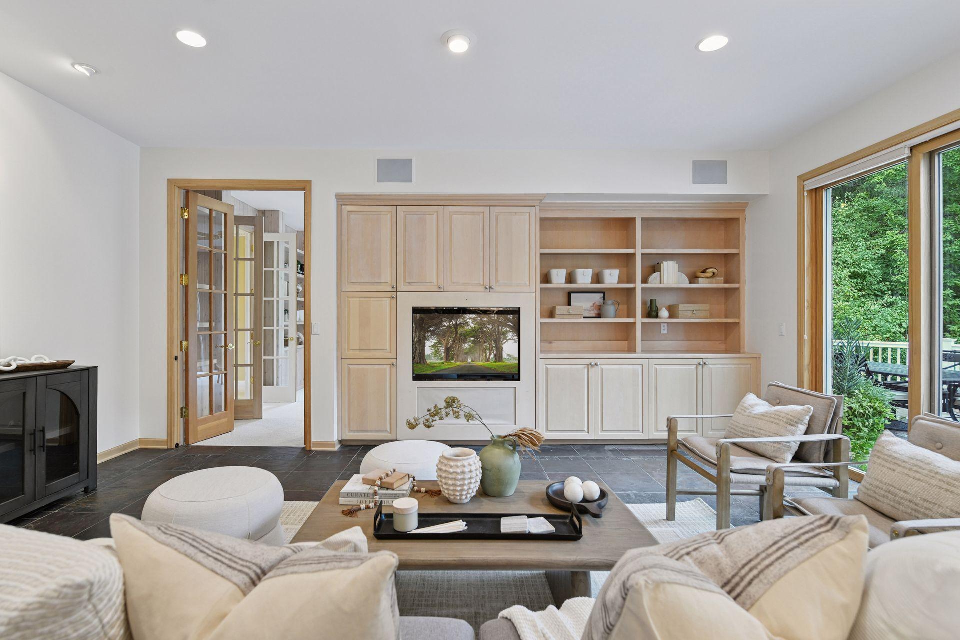 2487 Crowne Hill Road