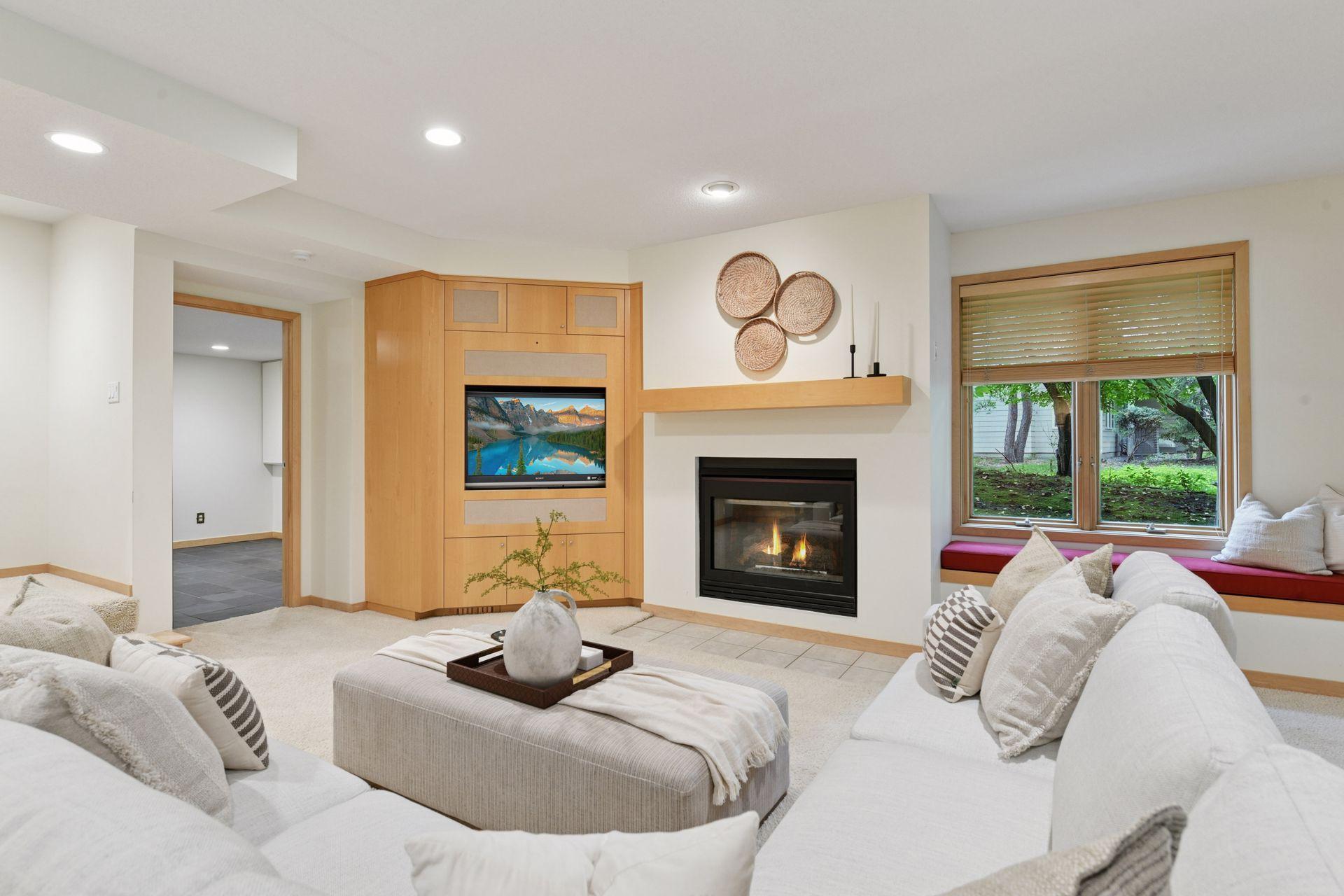 2487 Crowne Hill Road