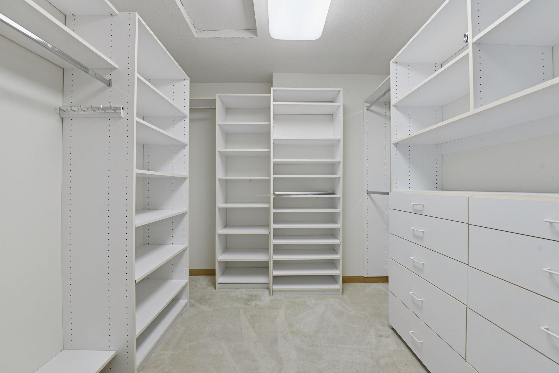 2487 Crowne Hill Road