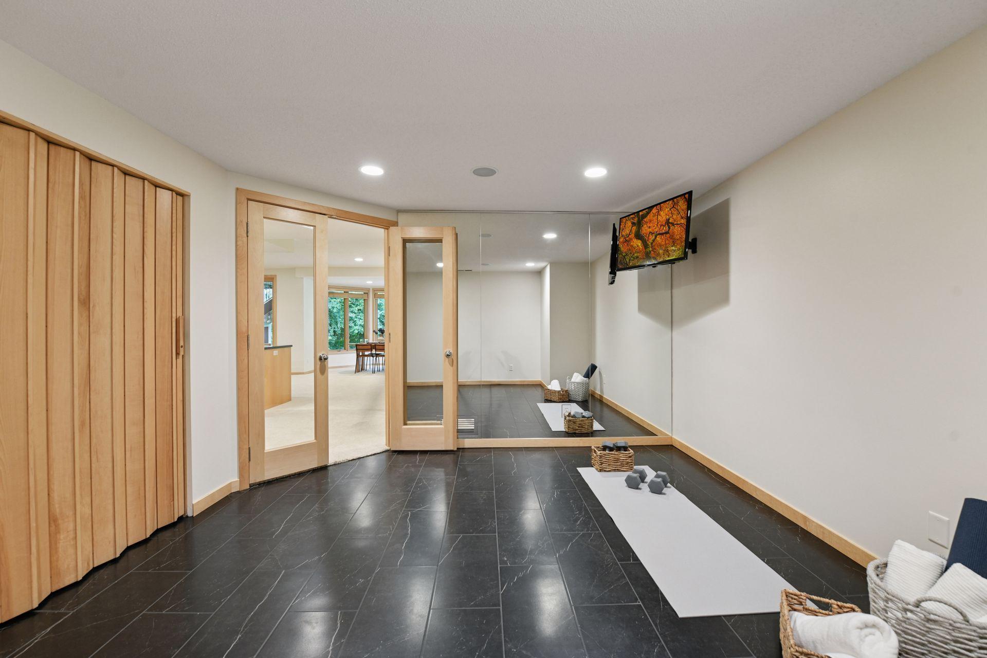 2487 Crowne Hill Road