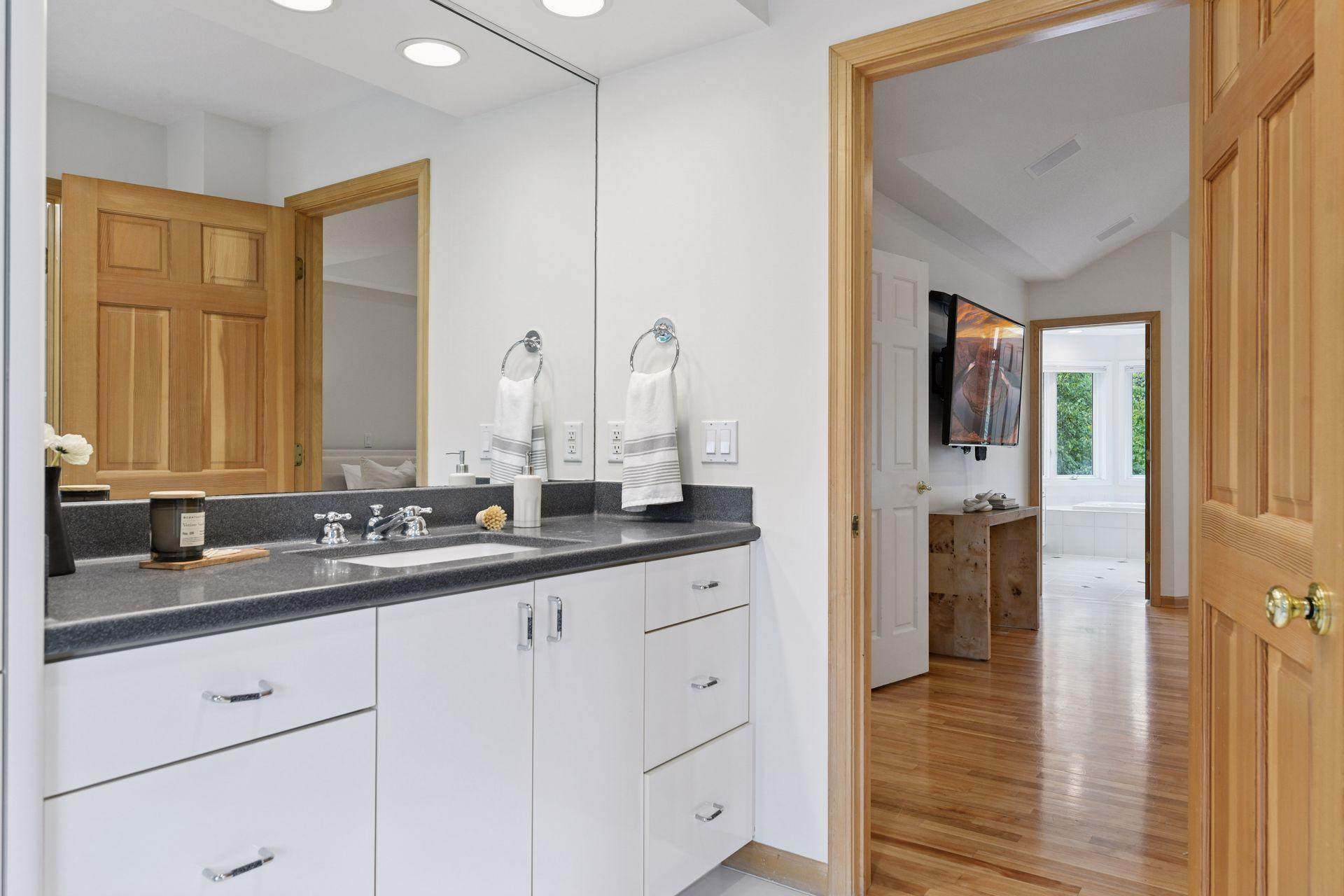 2487 Crowne Hill Road