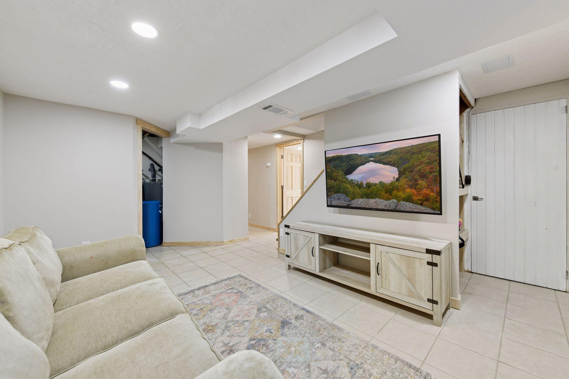 217 2nd Street NW