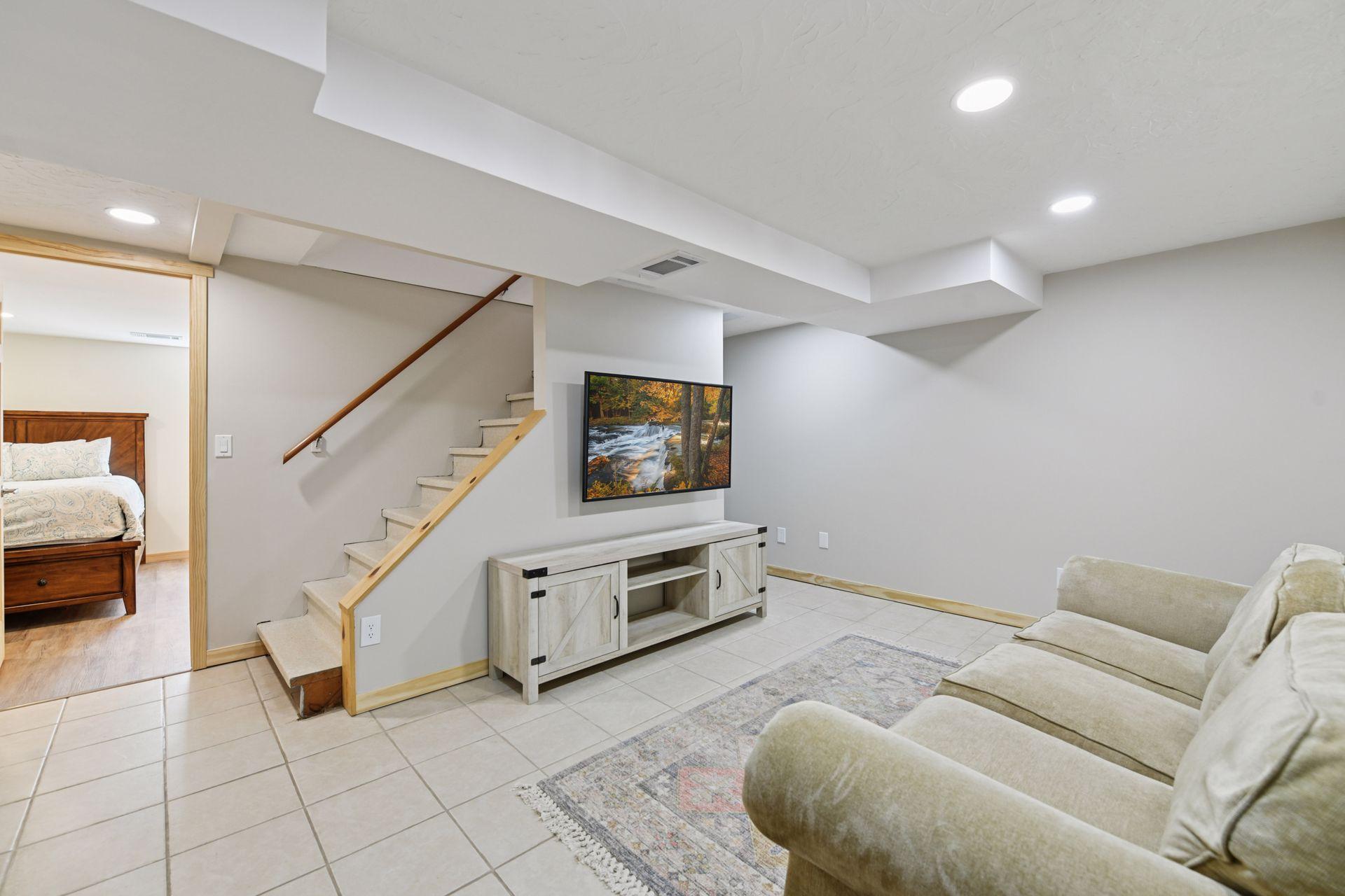 217 2nd Street NW
