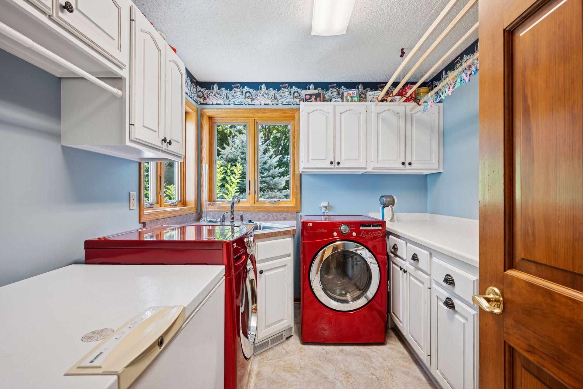 7040 Meridian Avenue S