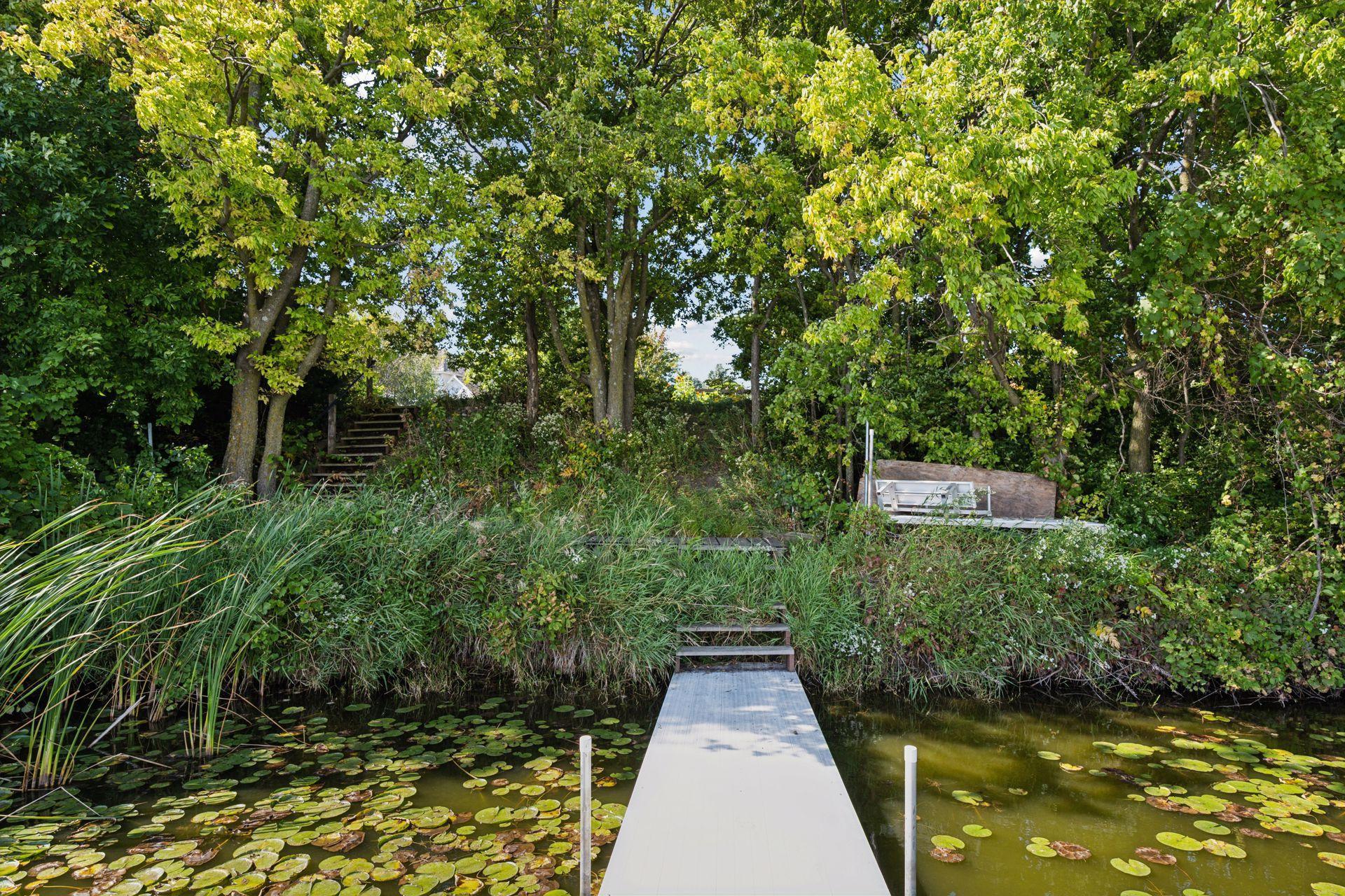 7040 Meridian Avenue S