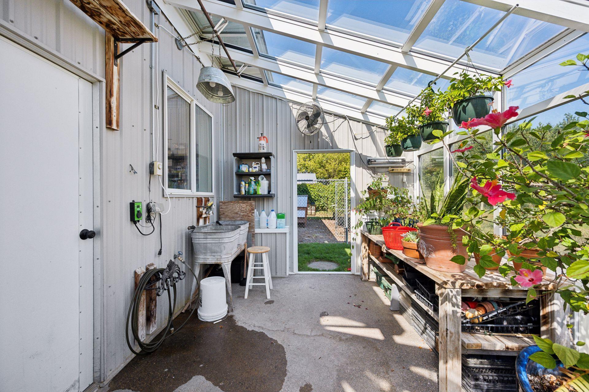 7040 Meridian Avenue S