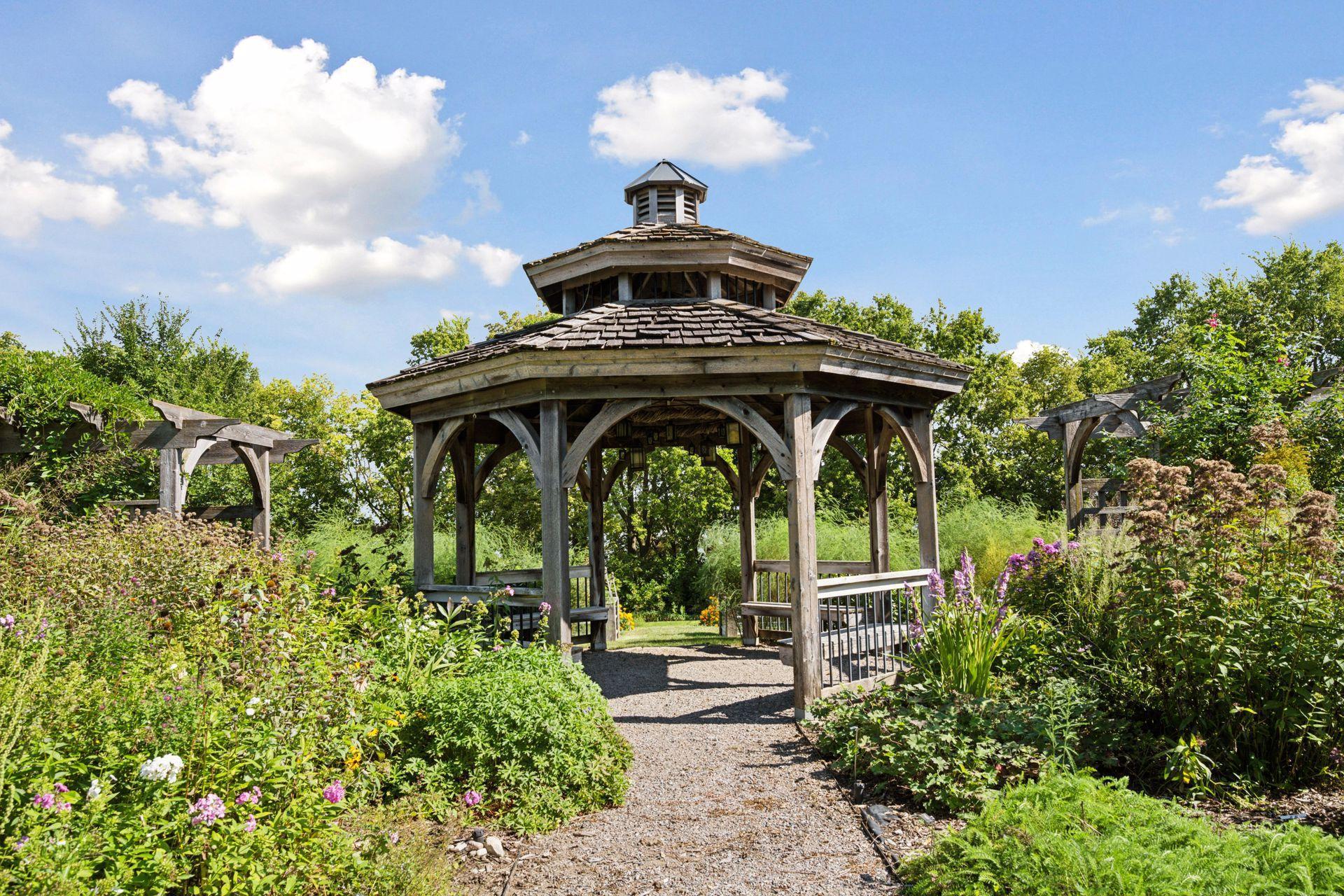 7040 Meridian Avenue S