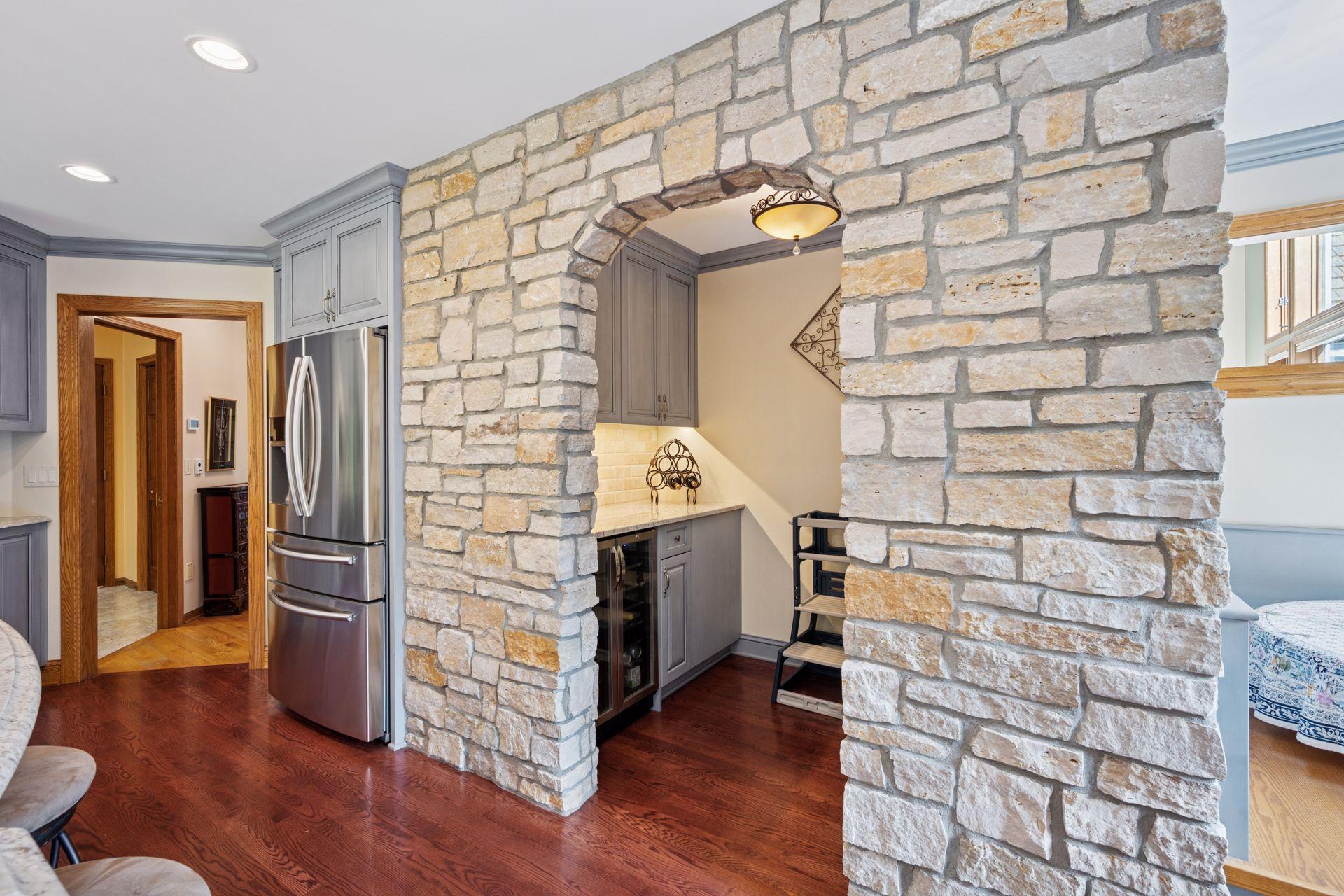 7040 Meridian Avenue S