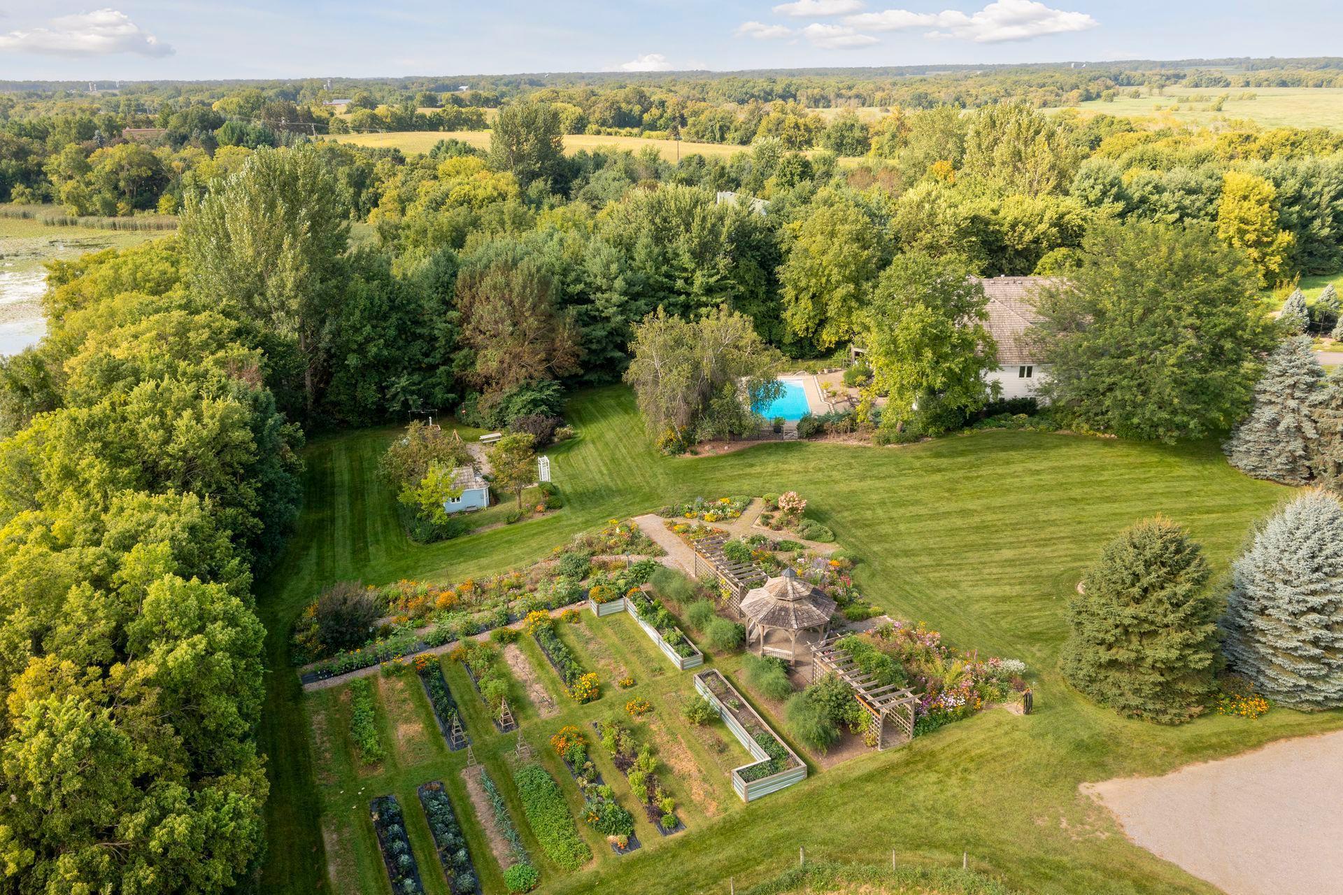 7040 Meridian Avenue S