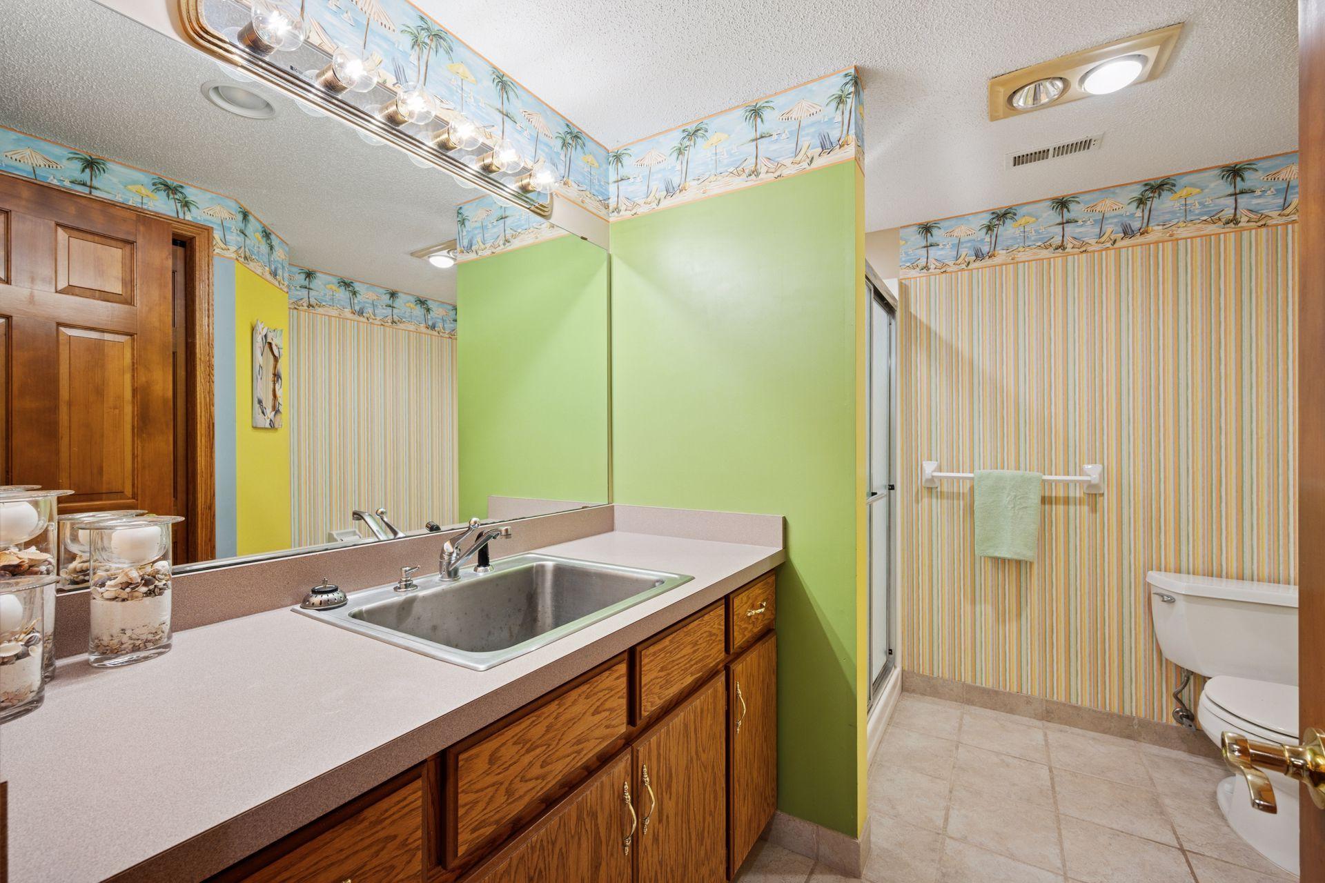 7040 Meridian Avenue S