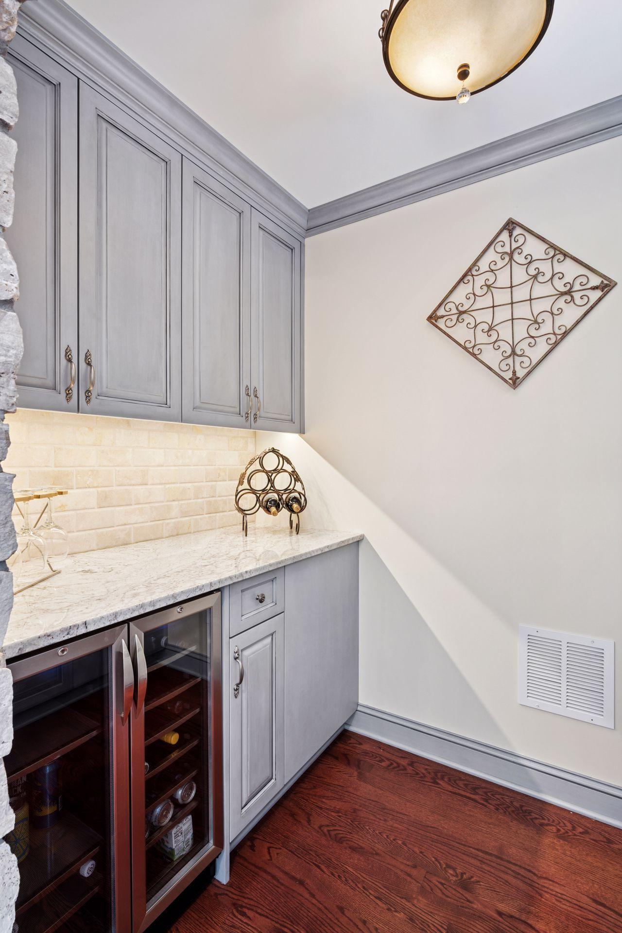 7040 Meridian Avenue S