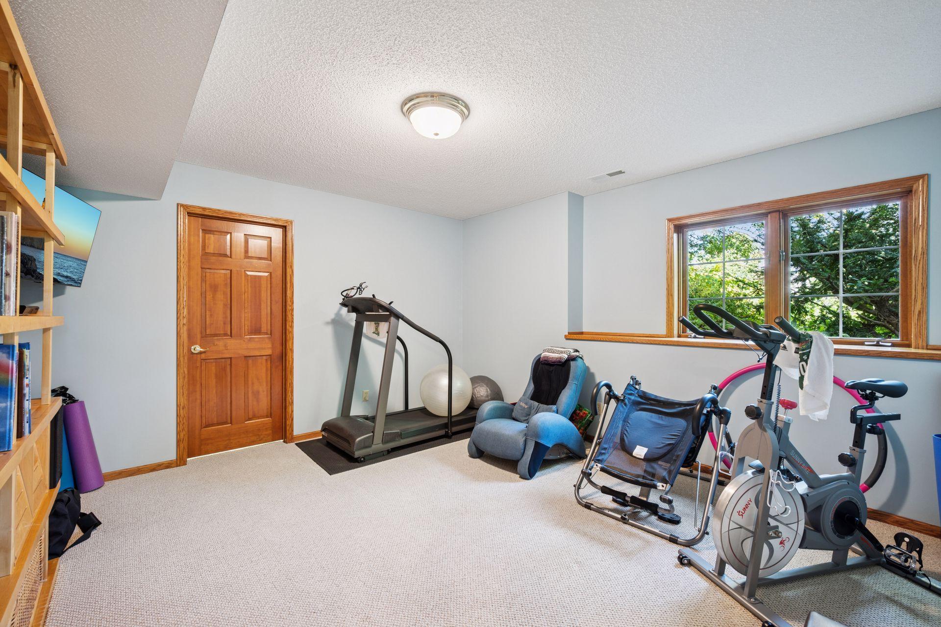 7040 Meridian Avenue S