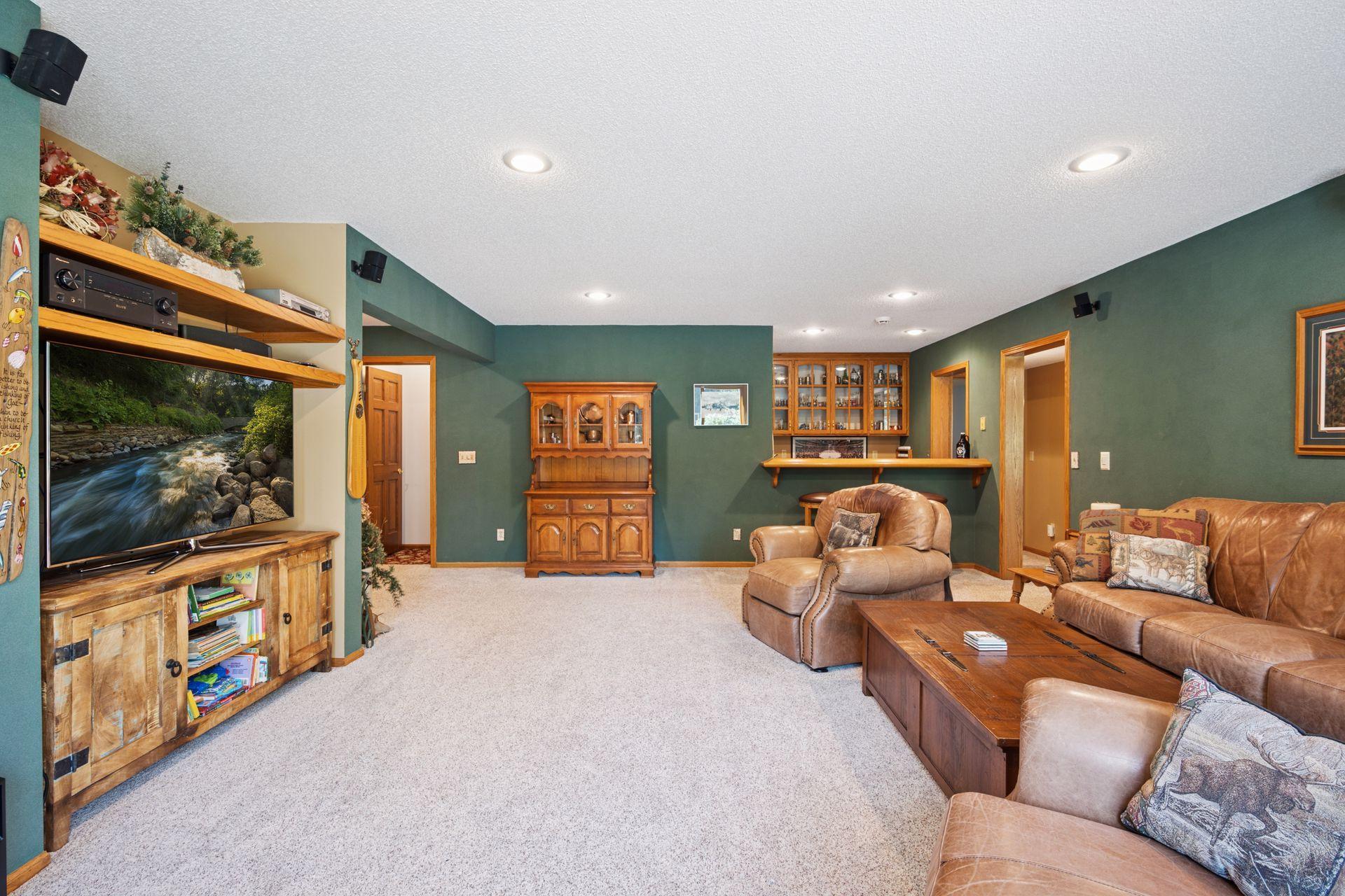 7040 Meridian Avenue S