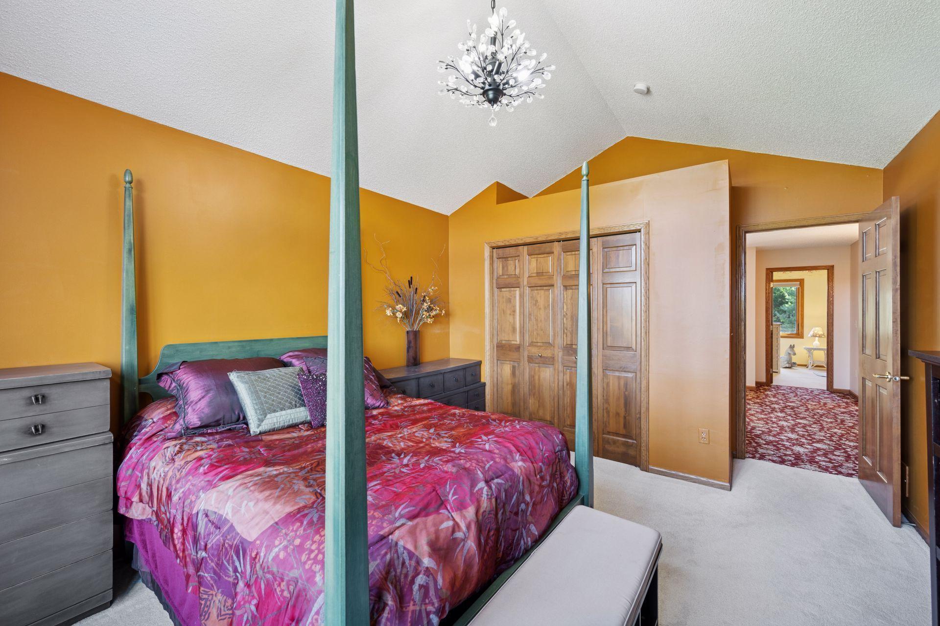 7040 Meridian Avenue S