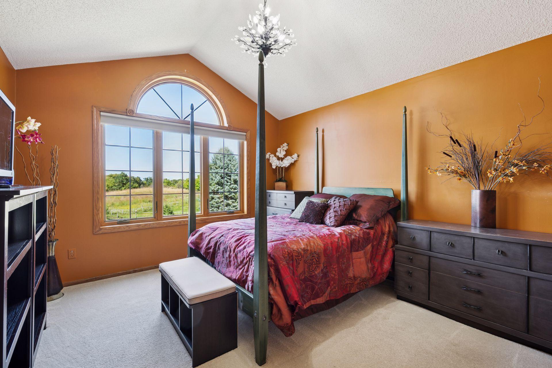 7040 Meridian Avenue S