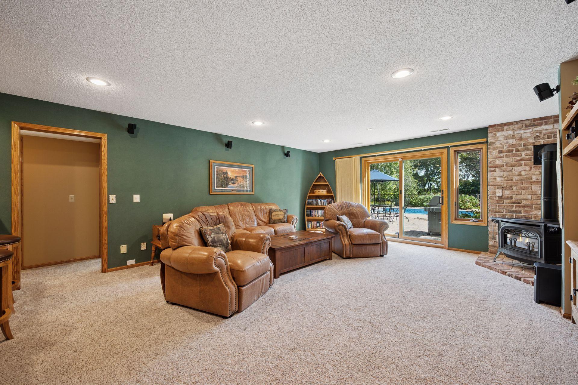 7040 Meridian Avenue S