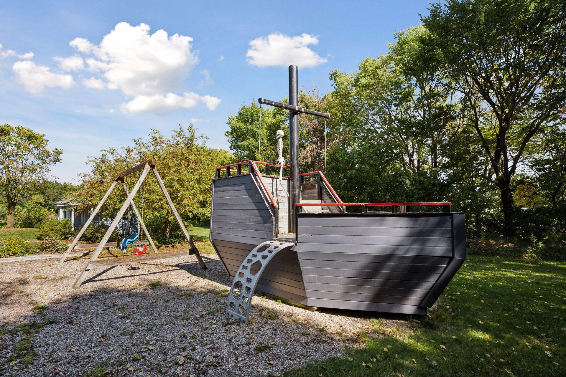 7040 Meridian Avenue S