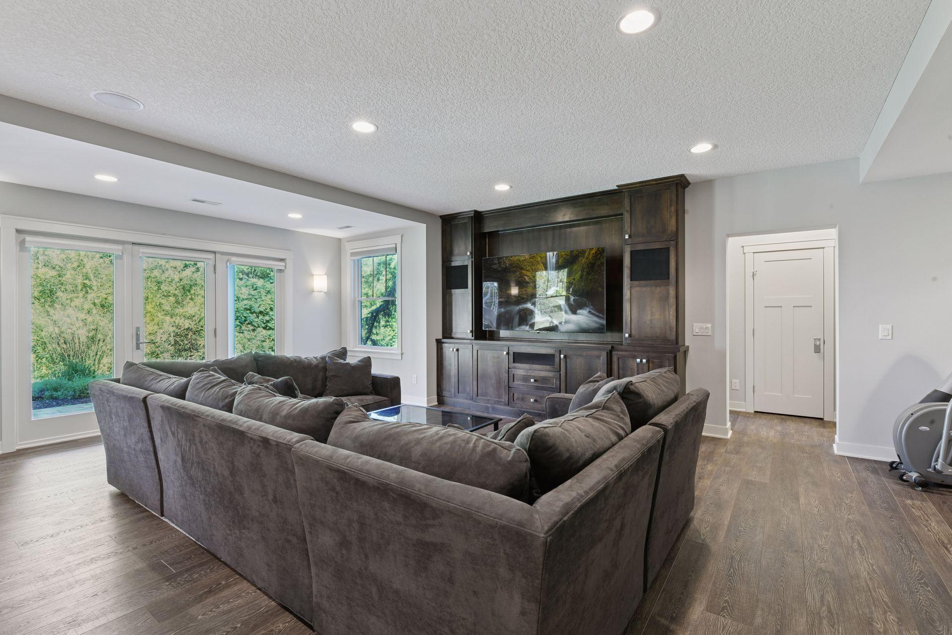 5885 Sunnybrook Lane