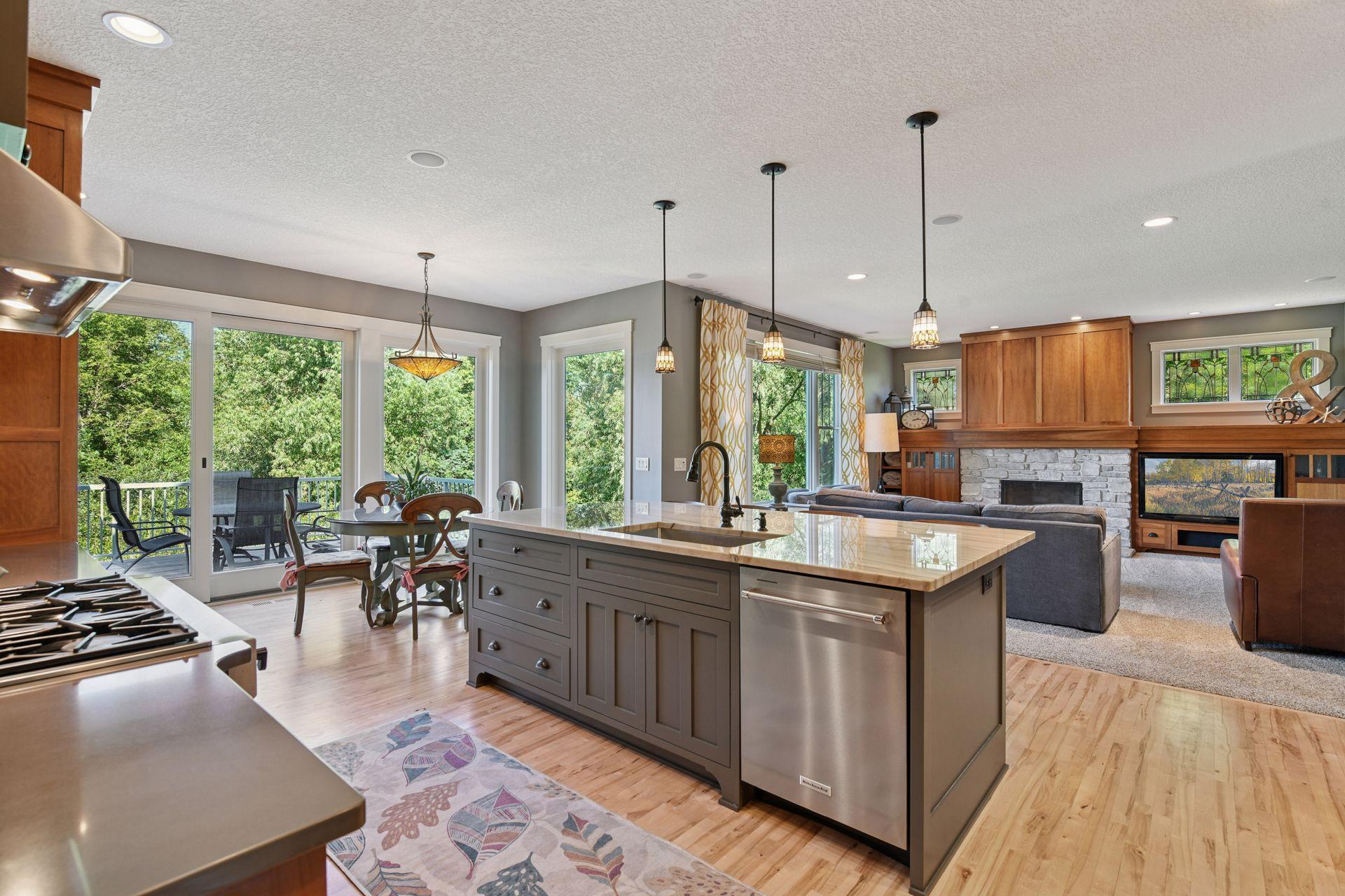 5885 Sunnybrook Lane