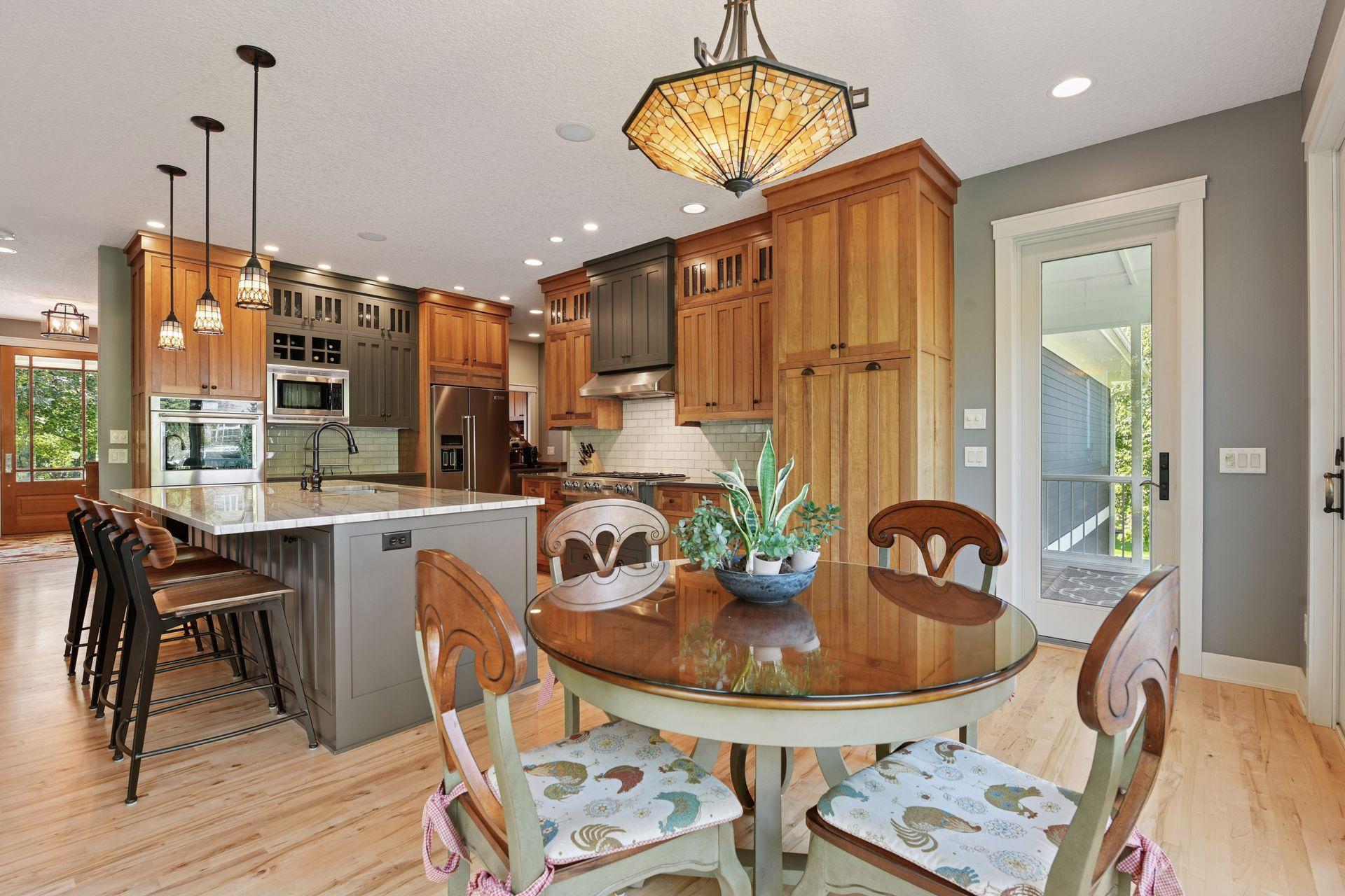 5885 Sunnybrook Lane