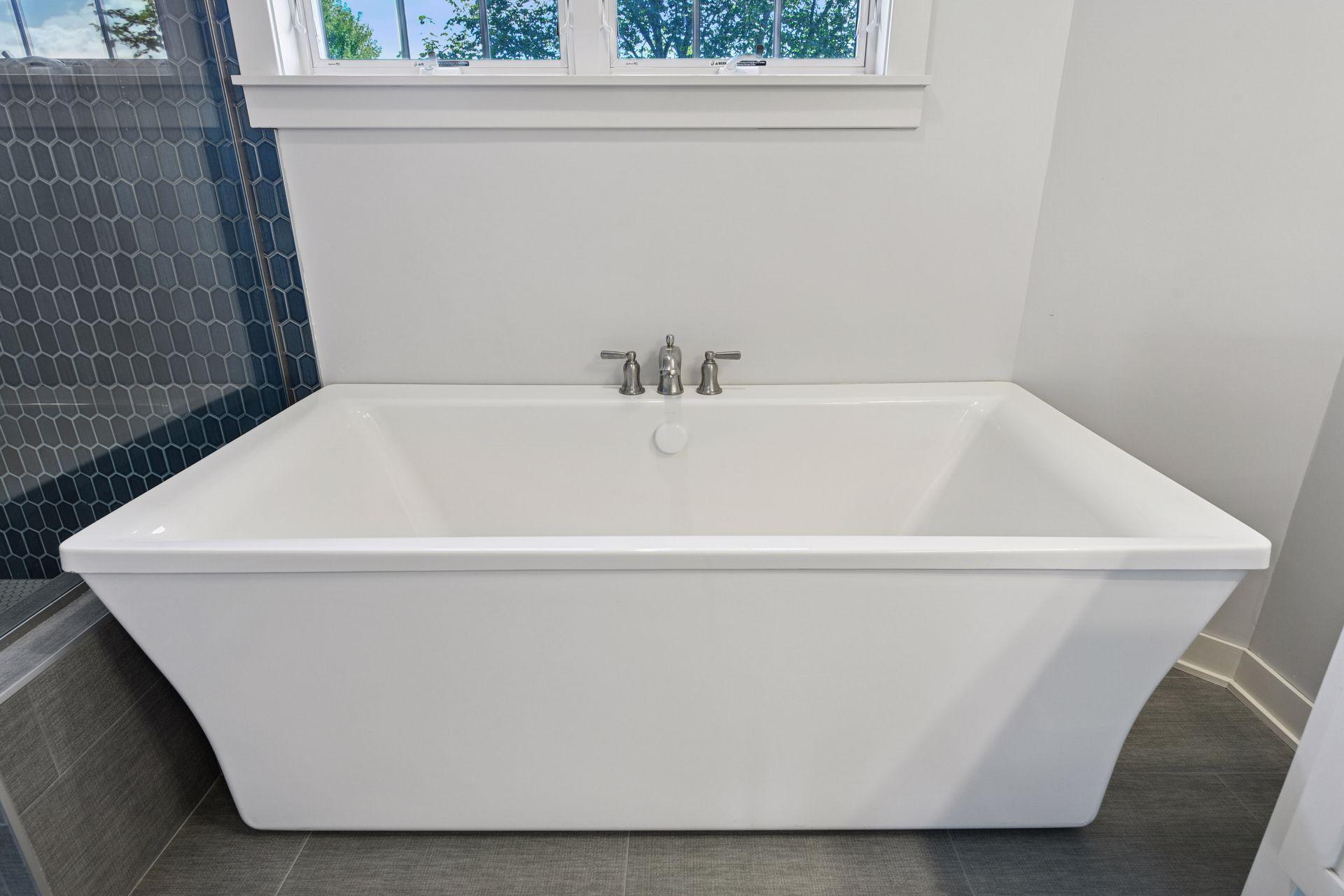 5885 Sunnybrook Lane