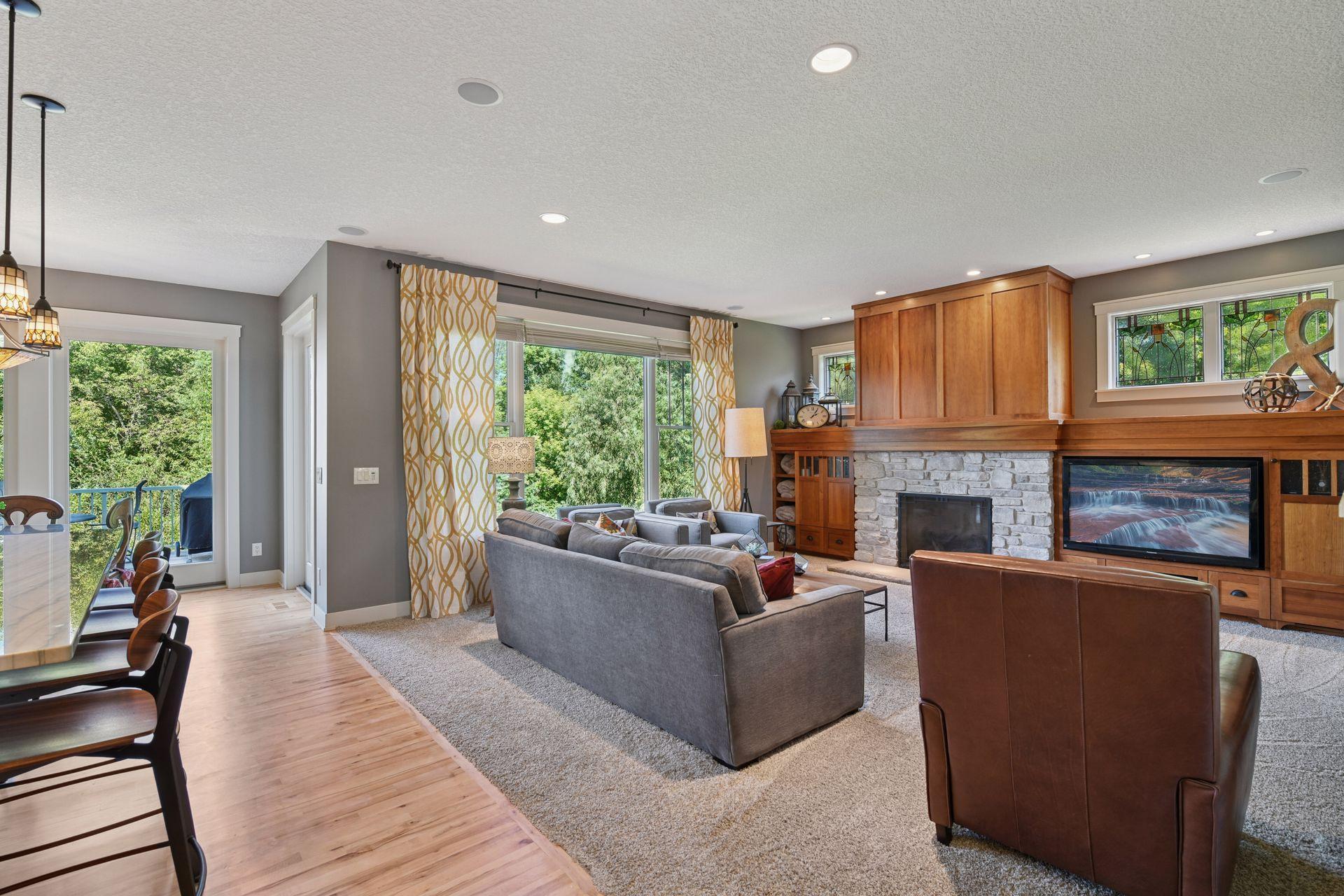 5885 Sunnybrook Lane