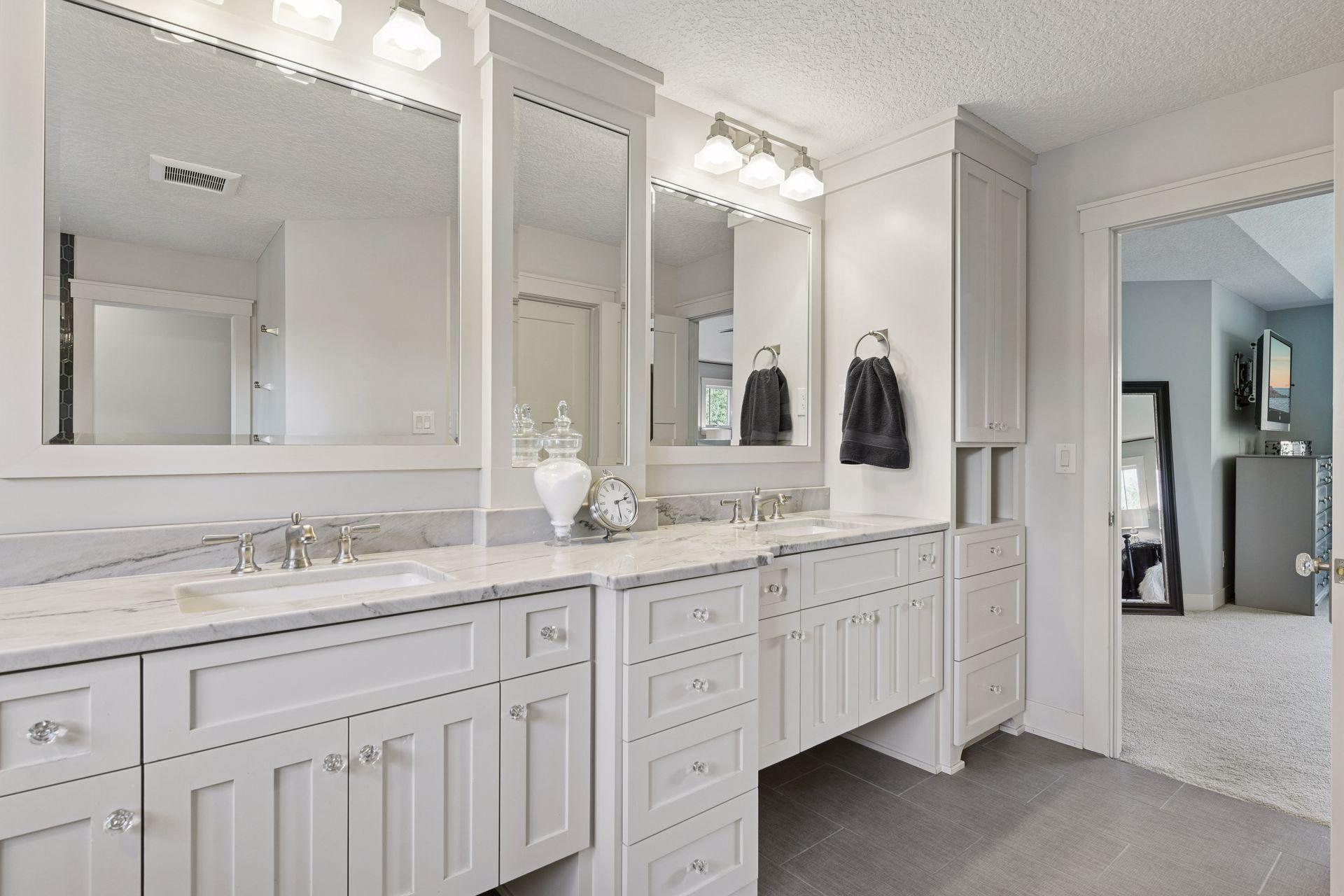 5885 Sunnybrook Lane