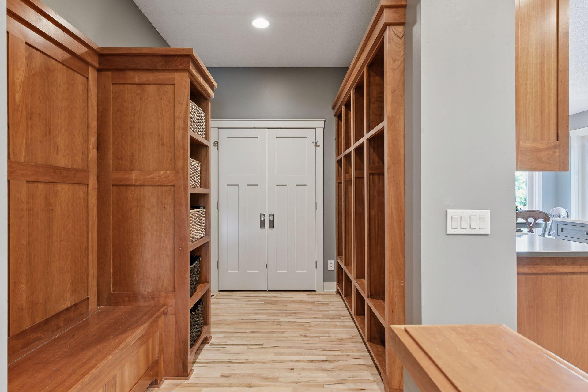 5885 Sunnybrook Lane