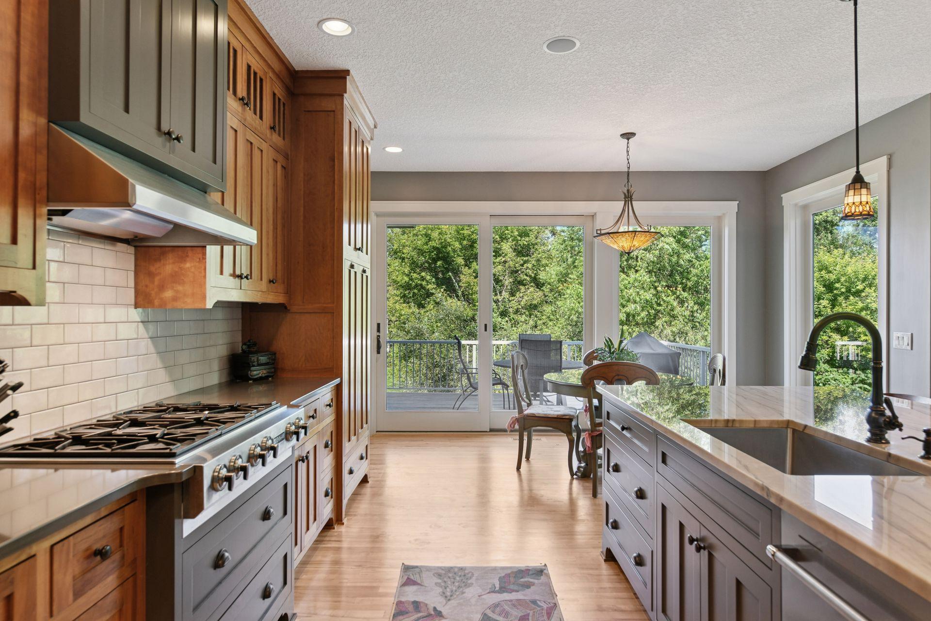 5885 Sunnybrook Lane