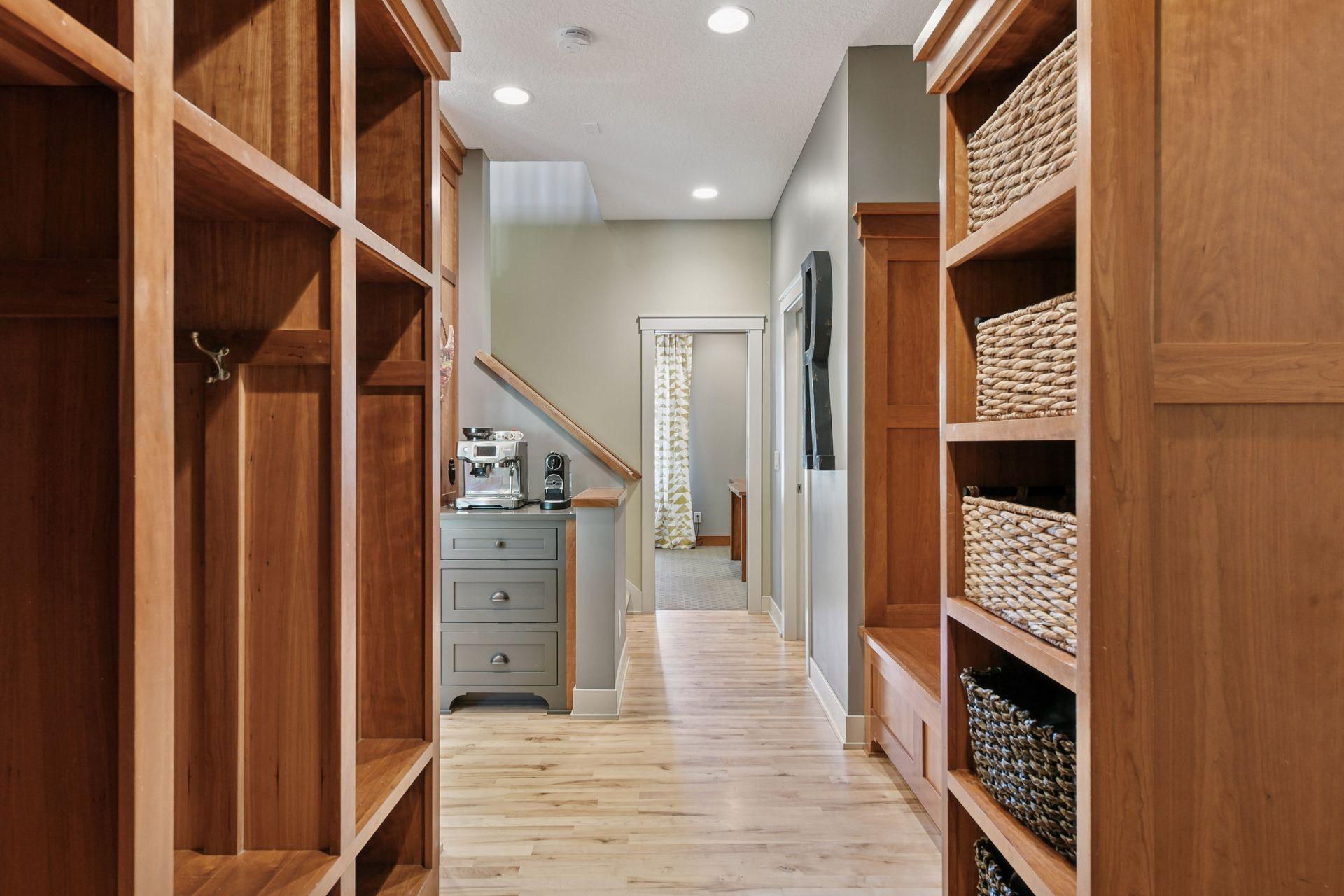 5885 Sunnybrook Lane