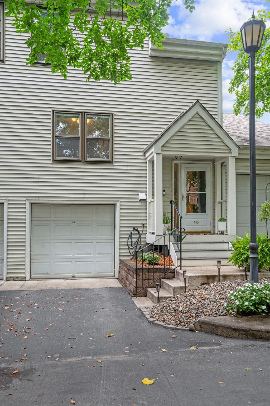 240 3rd Avenue NE