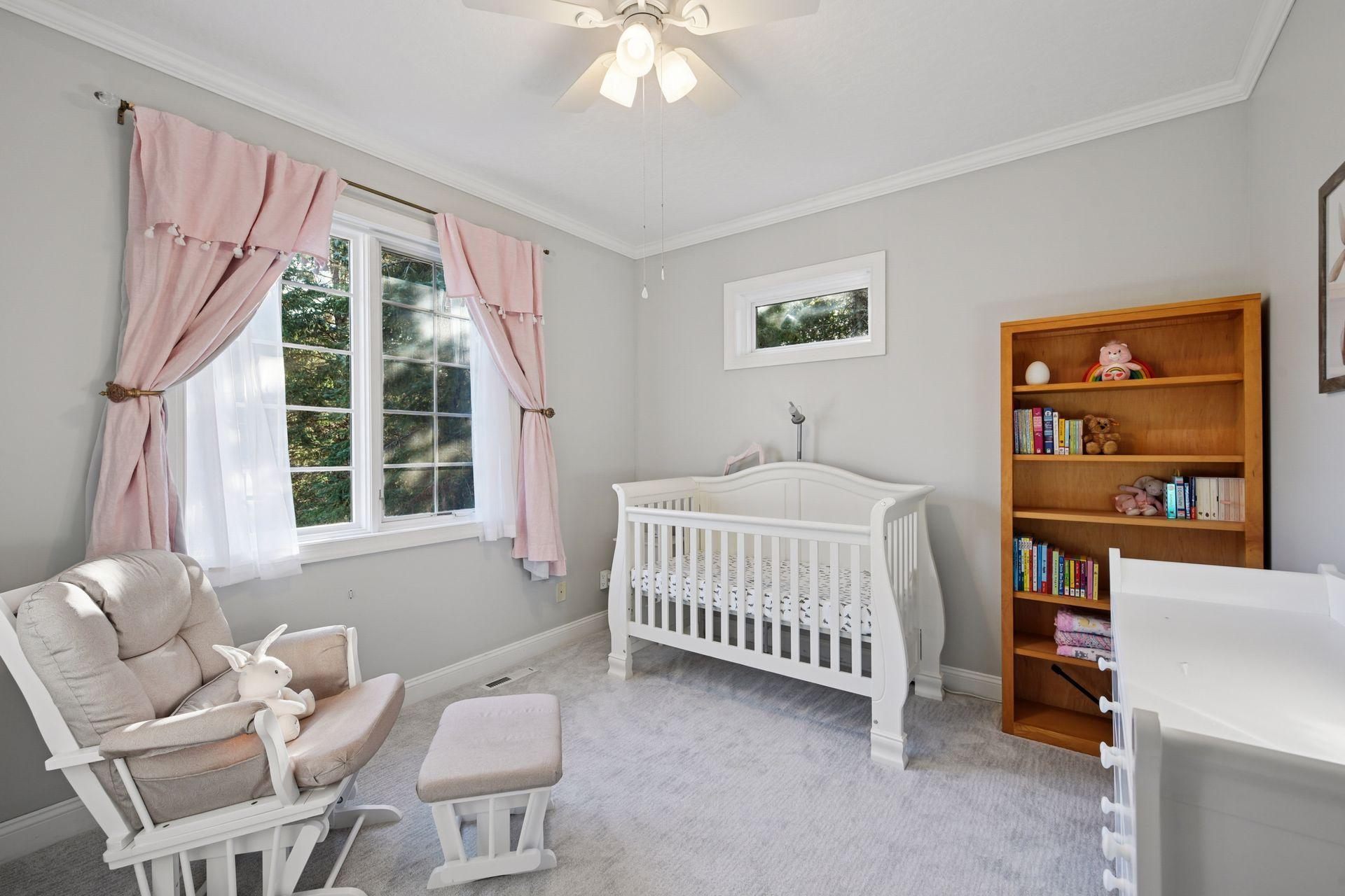 705 Queensland Lane N