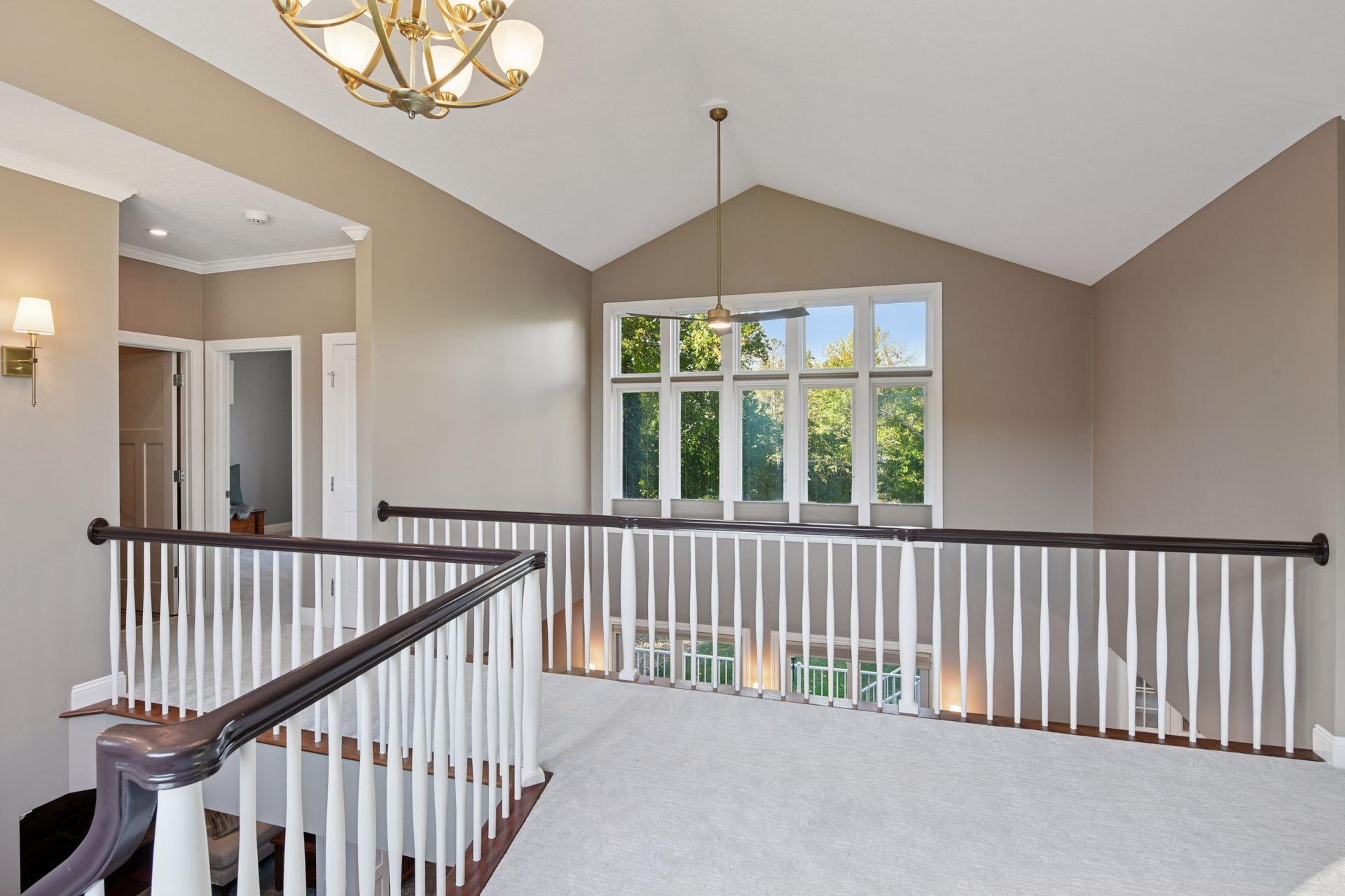 705 Queensland Lane N