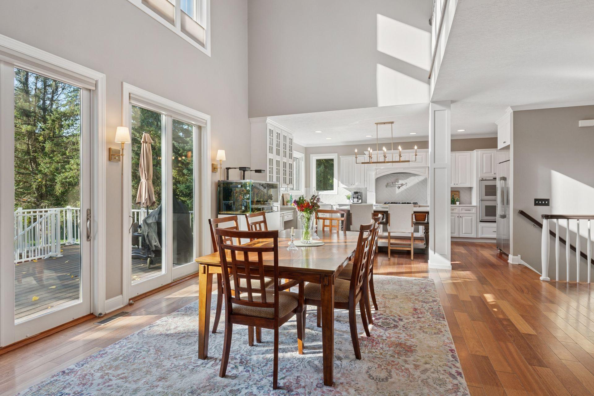 705 Queensland Lane N