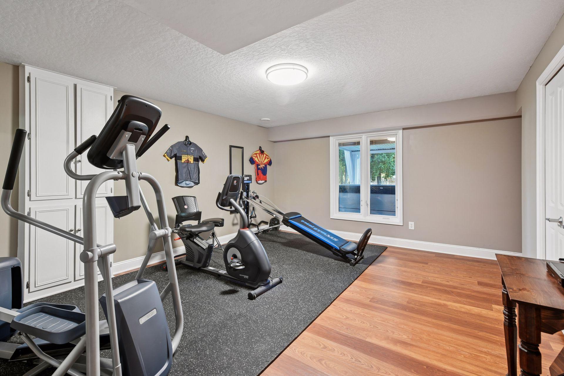 705 Queensland Lane N