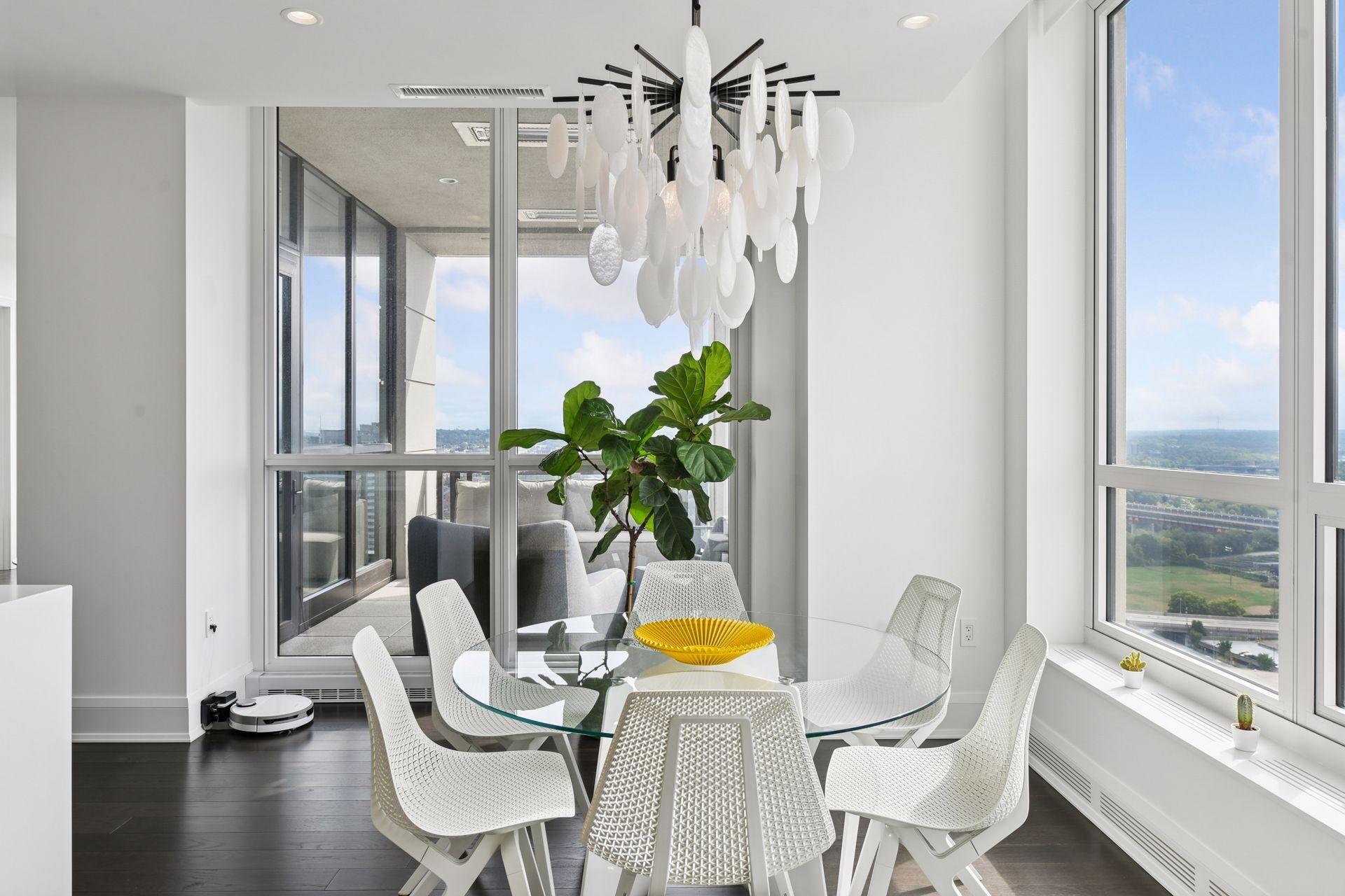 1111 W River Parkway Unit: 23D