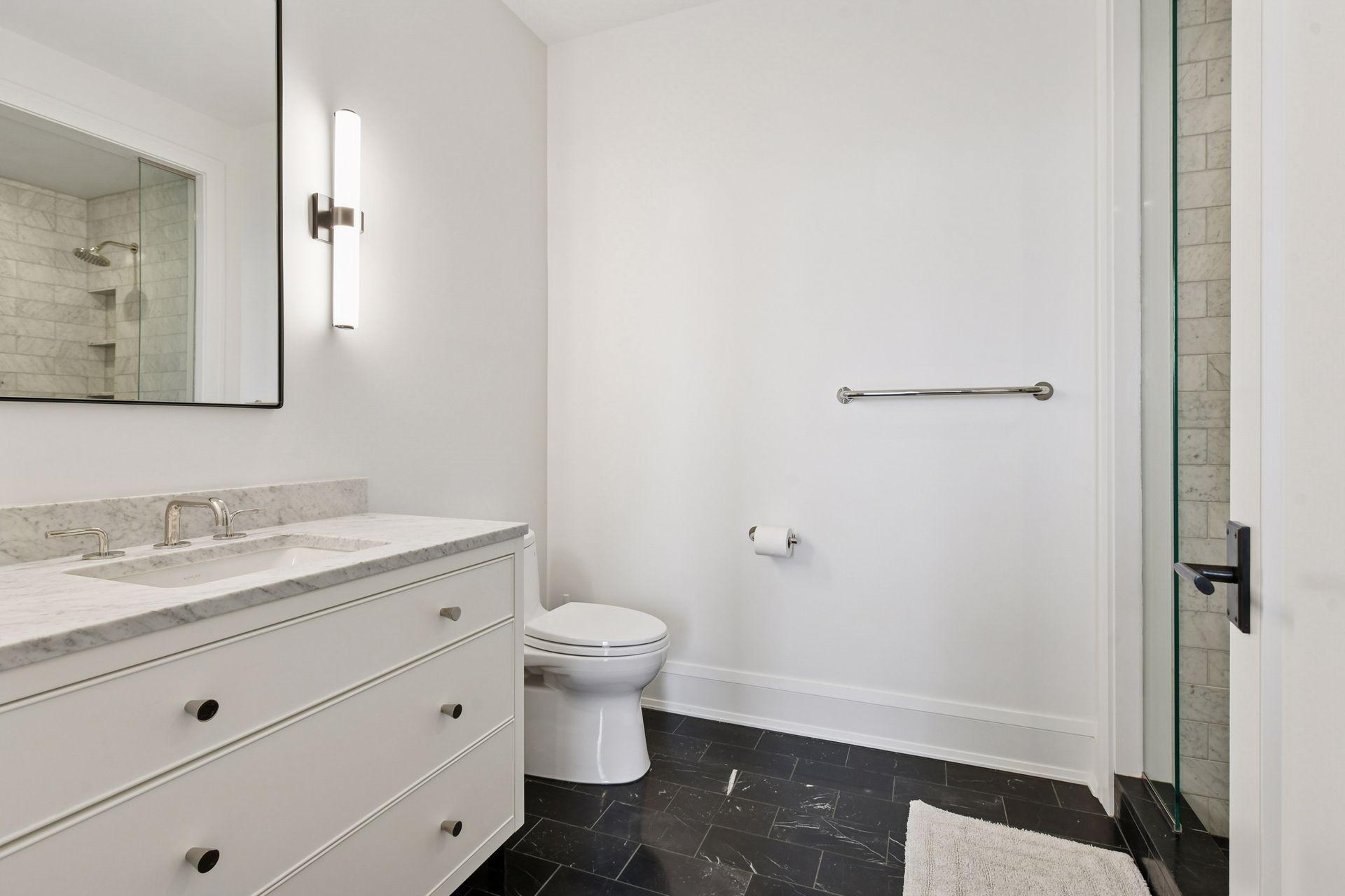 1111 W River Parkway Unit: 23D