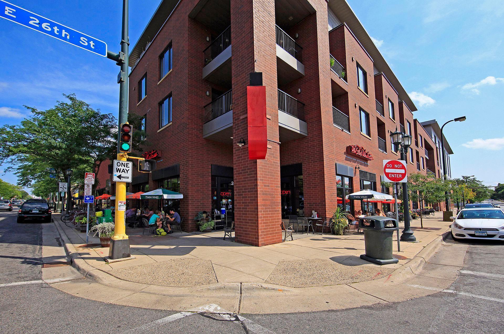 2704 Garfield Avenue