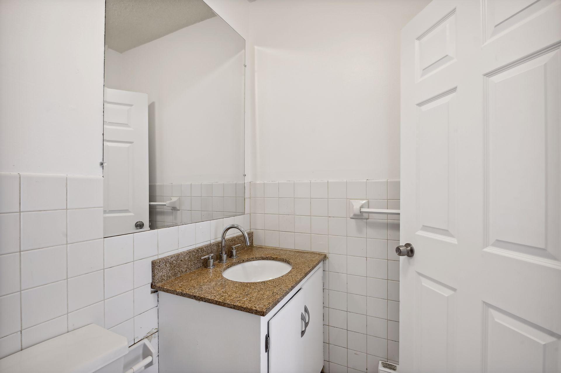 2704 Garfield Avenue