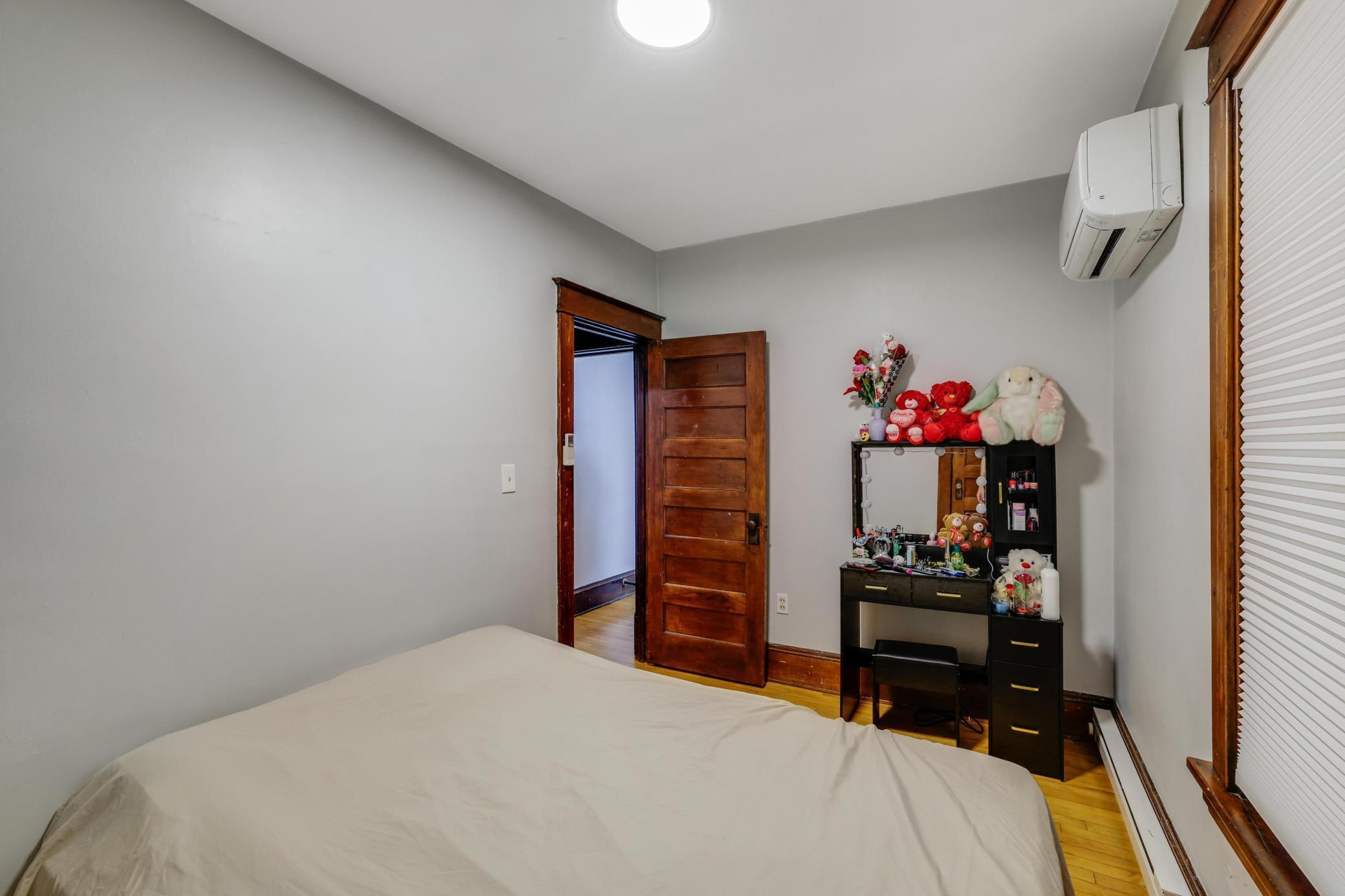 2821 Garfield Avenue