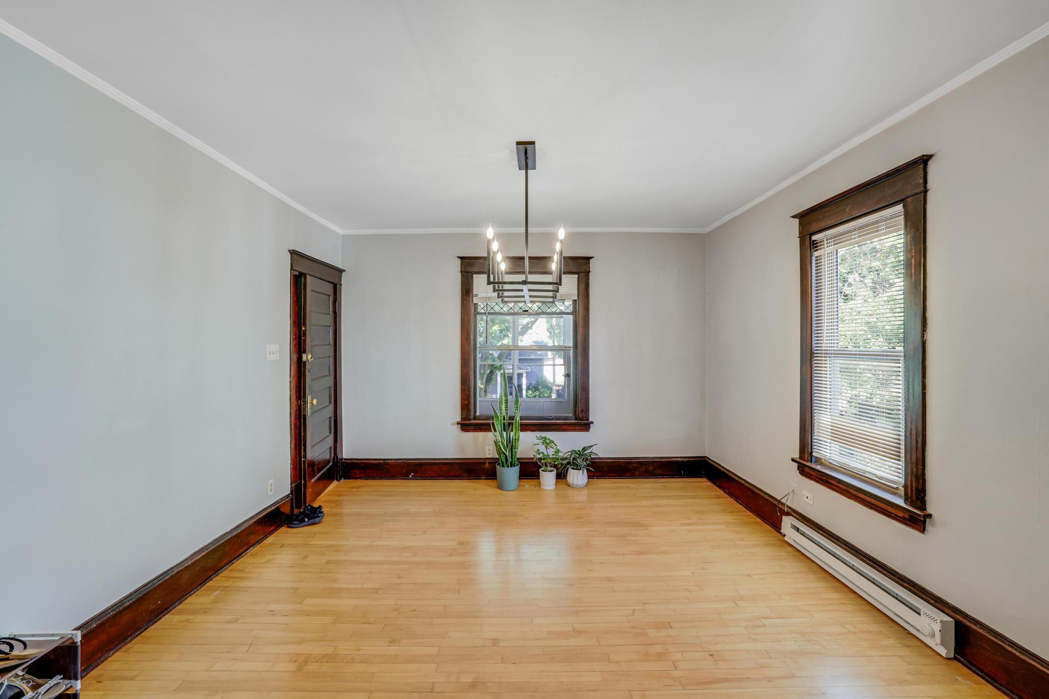 2821 Garfield Avenue