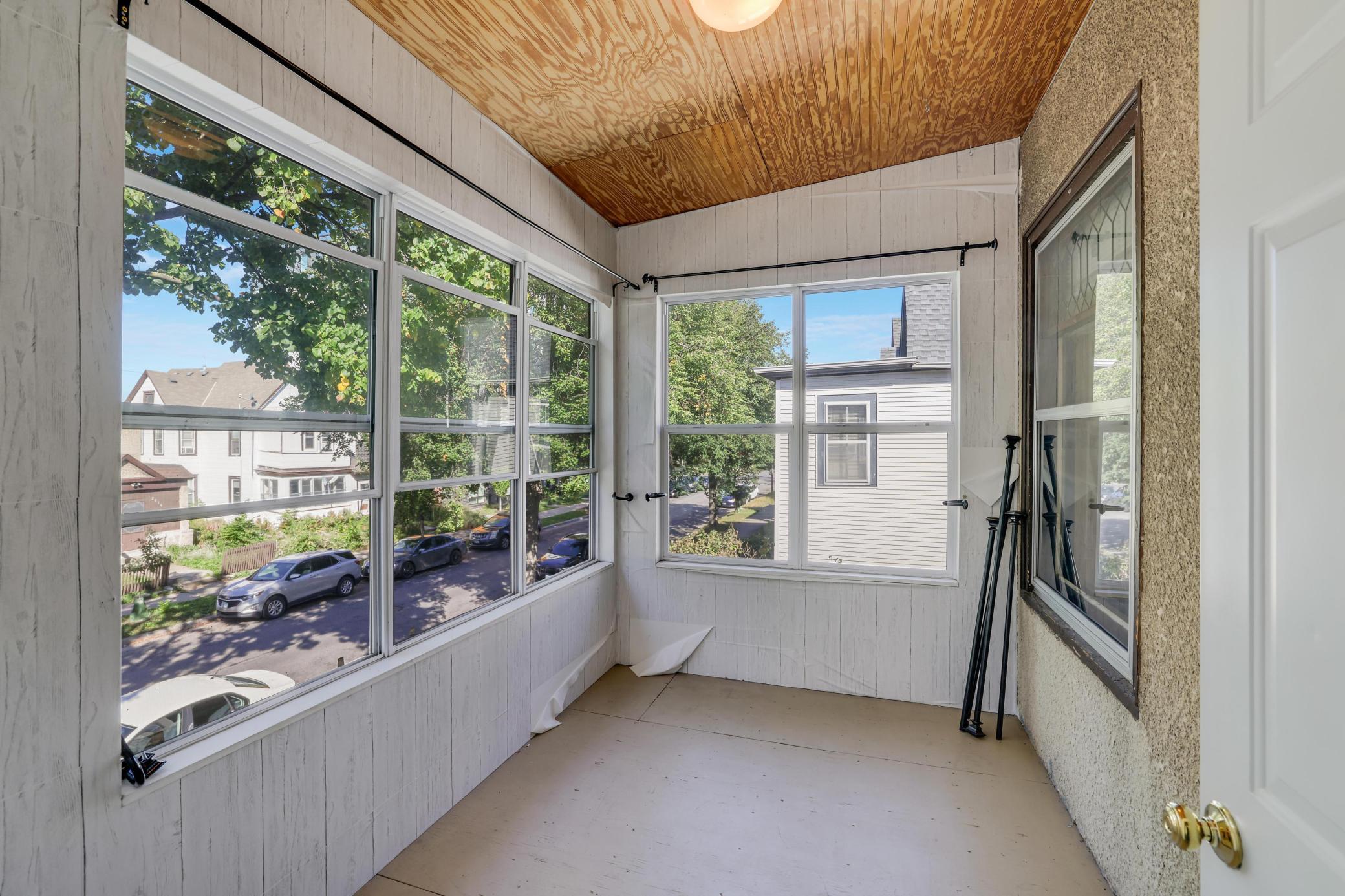 2821 Garfield Avenue