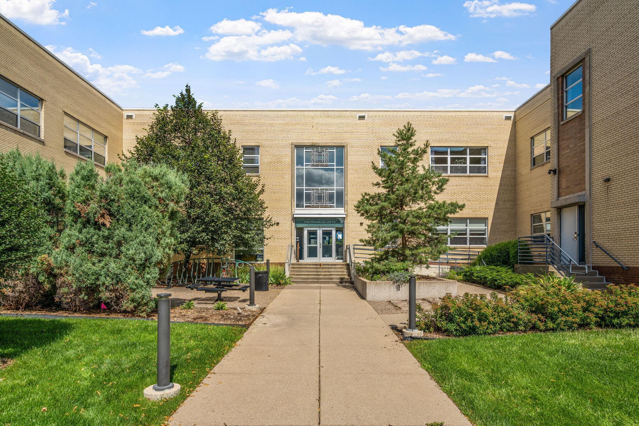 111 E Franklin Avenue Unit: 316