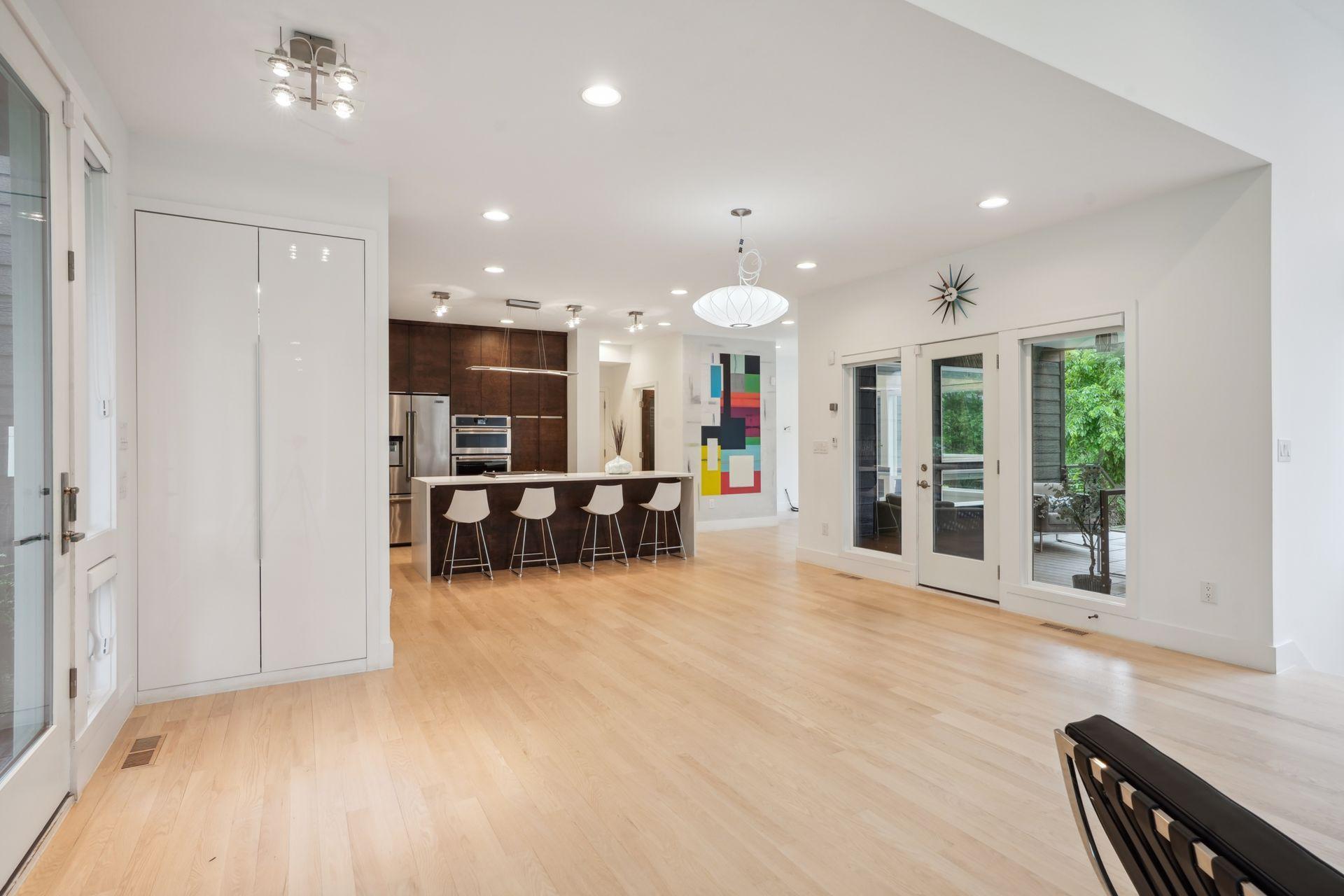 209 Westwood Drive N