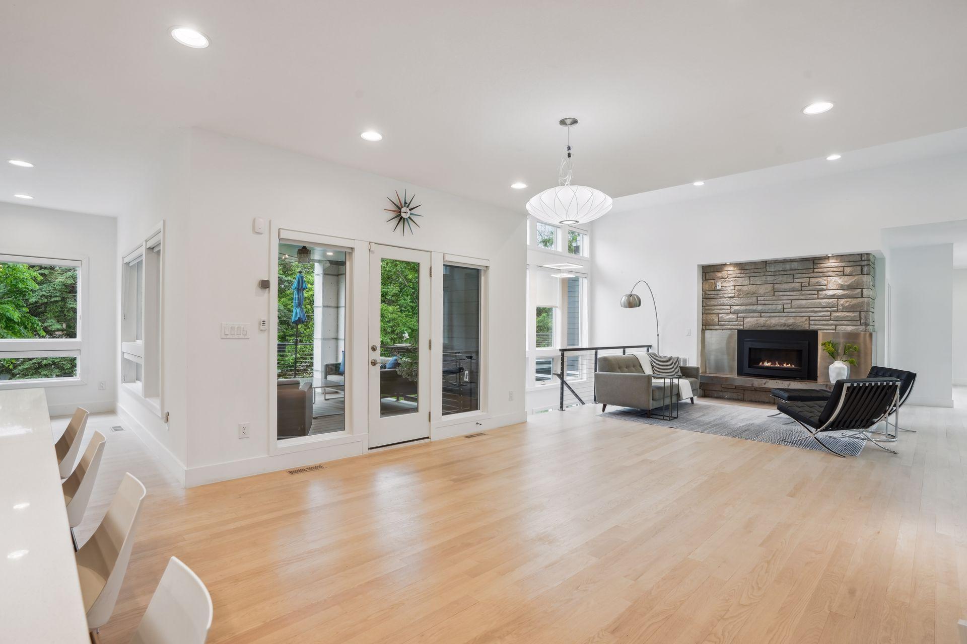 209 Westwood Drive N