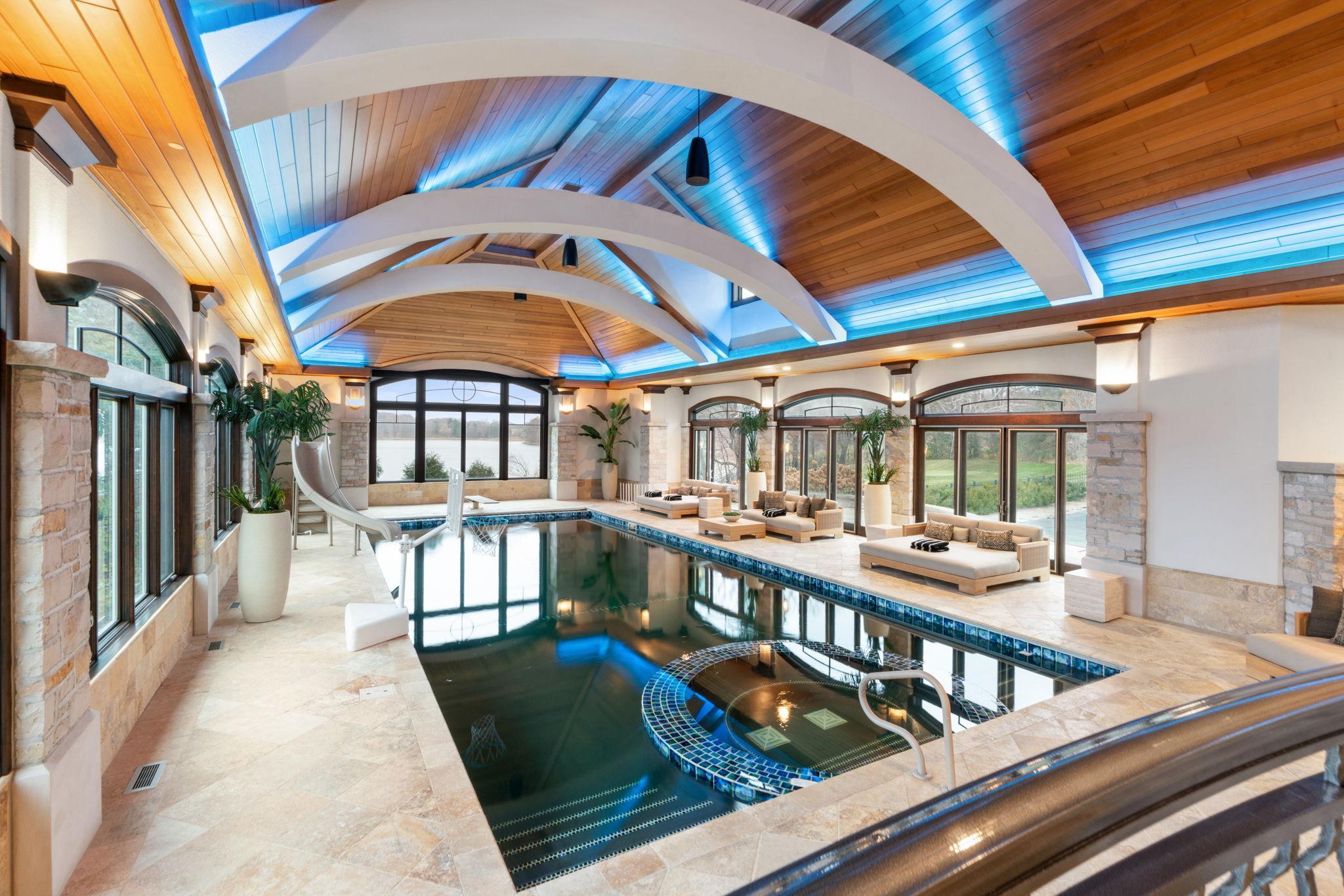 1492 Hunter Drive