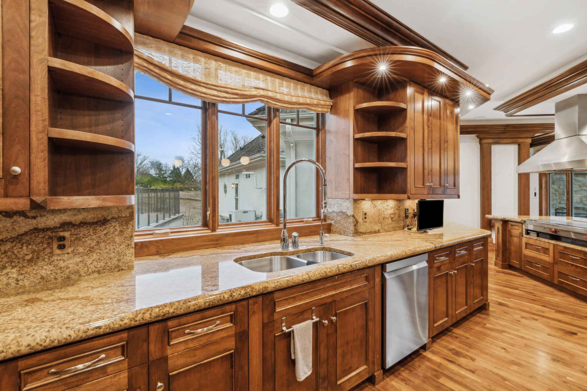 1492 Hunter Drive