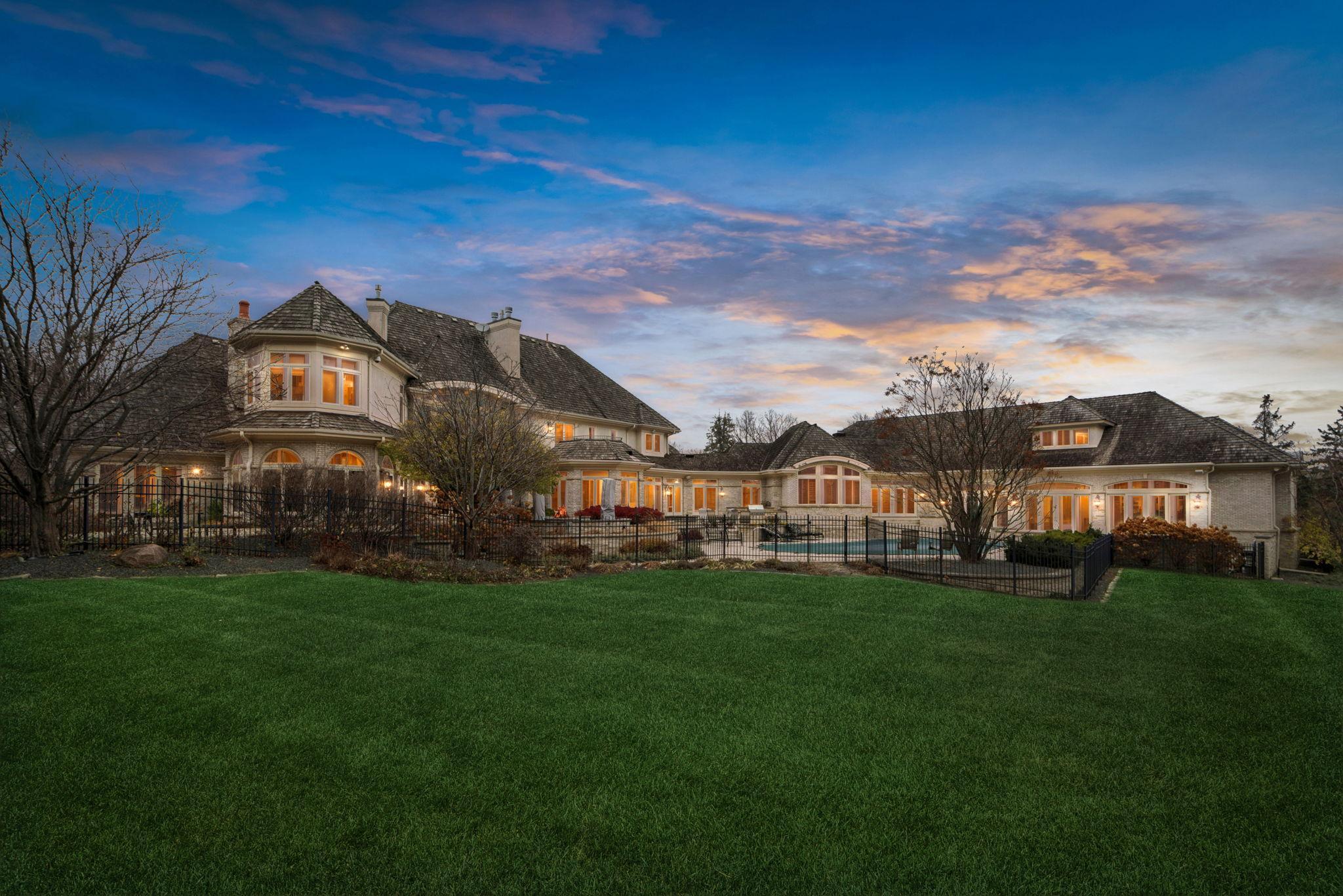 1492 Hunter Drive