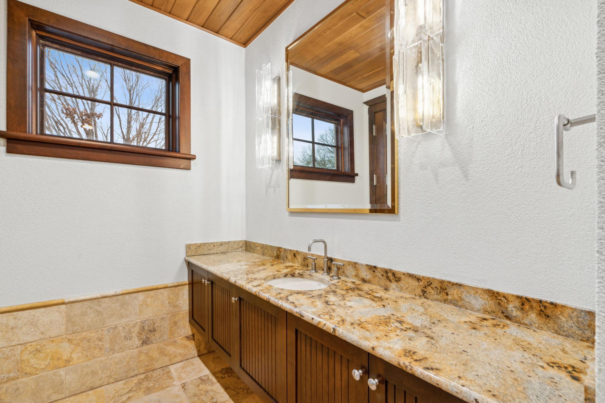 1492 Hunter Drive