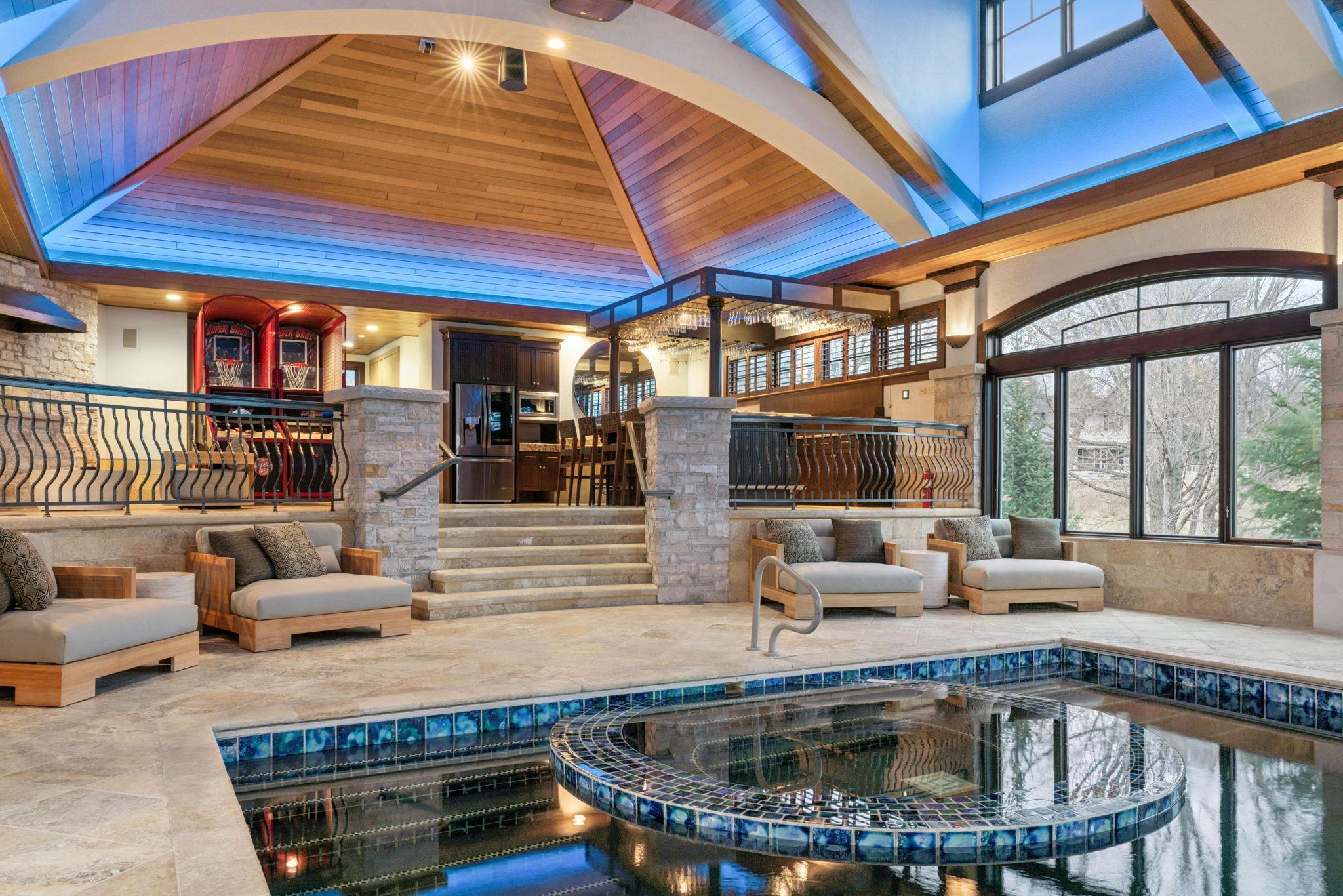 1492 Hunter Drive
